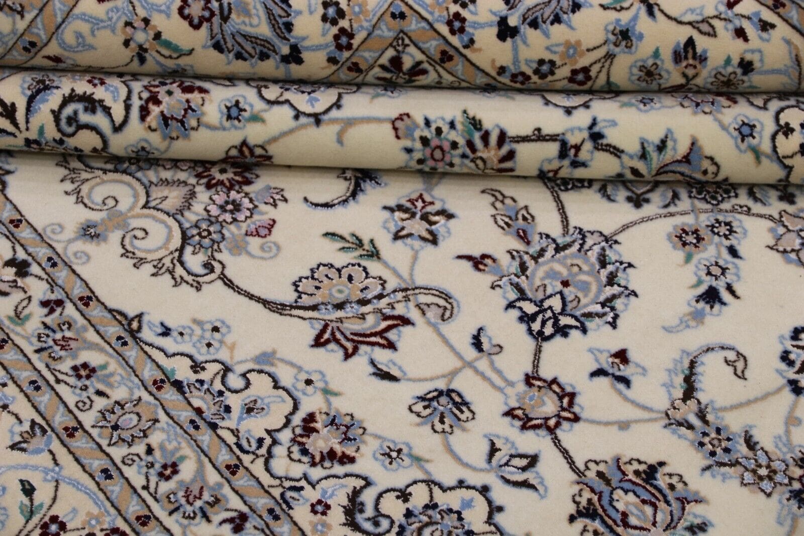 wunderschoner-orientteppich-super-nain-6-la-267x210-cm-handgeknupft-1 Hand-Knotted Wool & Silk Nain Persian Rug, 265 × 209 cm