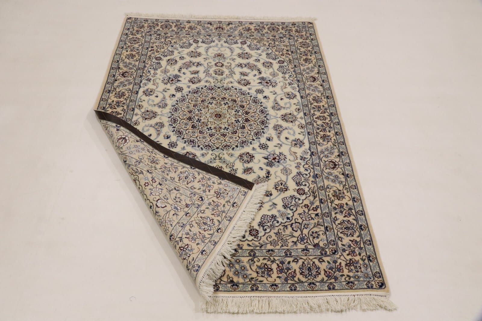 Nain Persian Rug 172 × 117 cm, Wool & Silk, hand-knotted