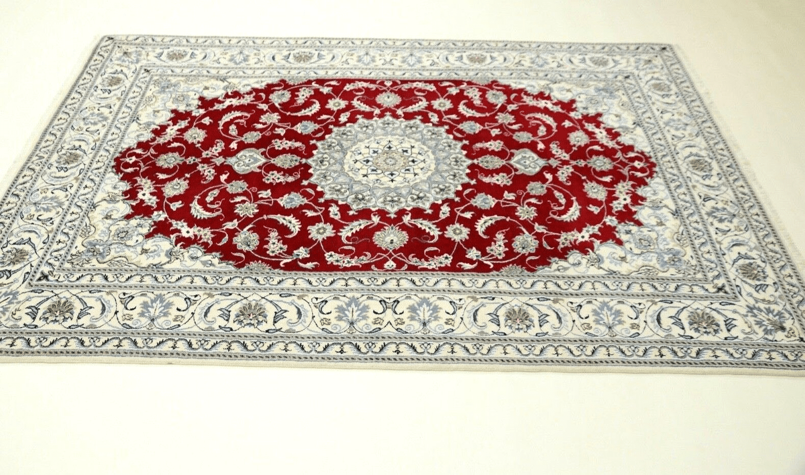 Nain Persian Rug 290 × 197 cm, Wool & Silk, hand-knotted