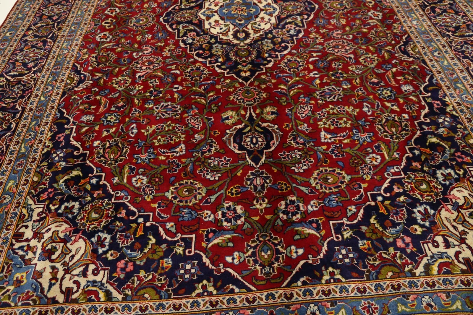 Hand-Knotted Wool Kashan Persian Rug, 346 × 244 cm