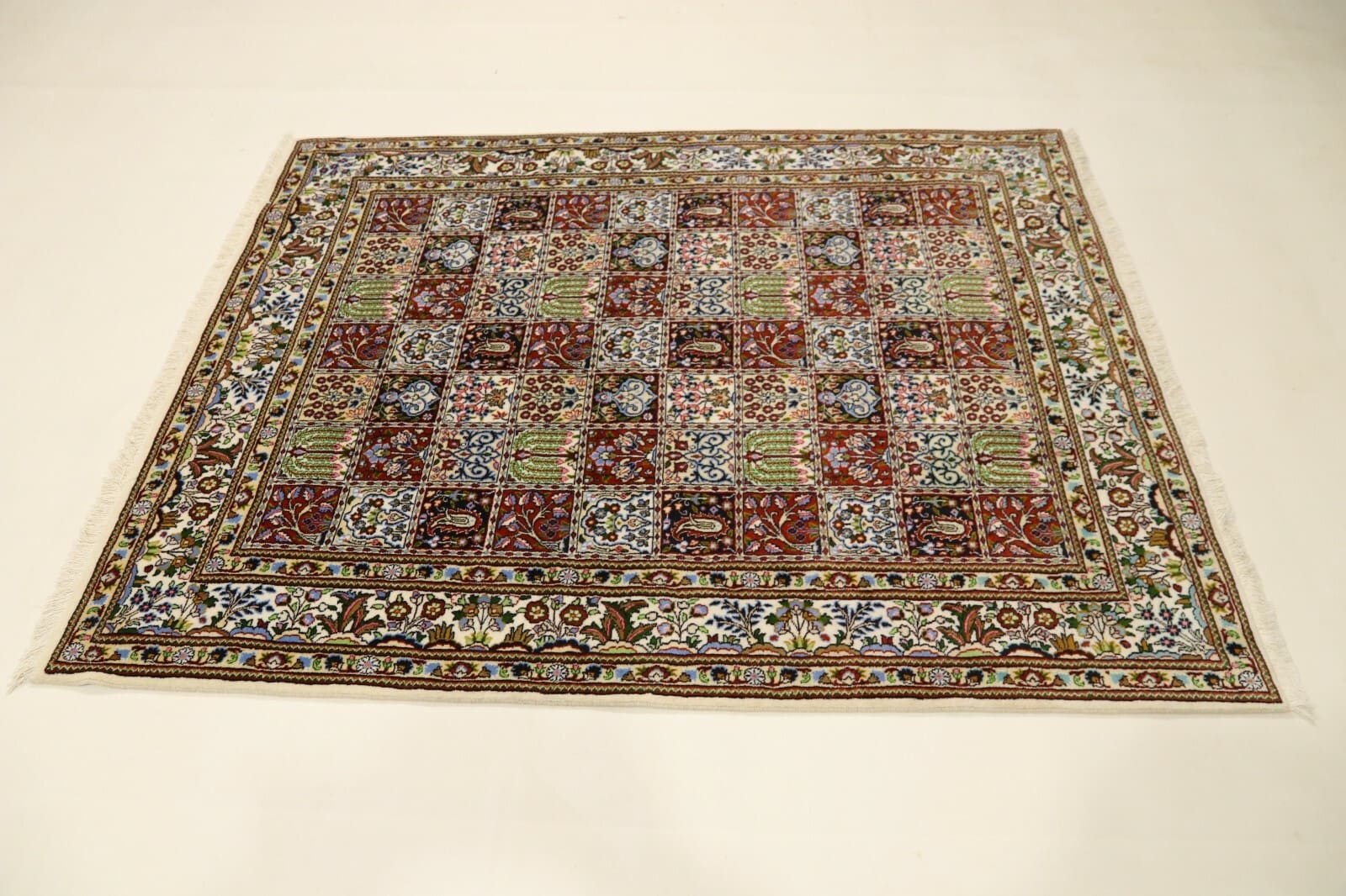 Moud Persian Rug — hand-knotted, 195 × 150 cm, Wool