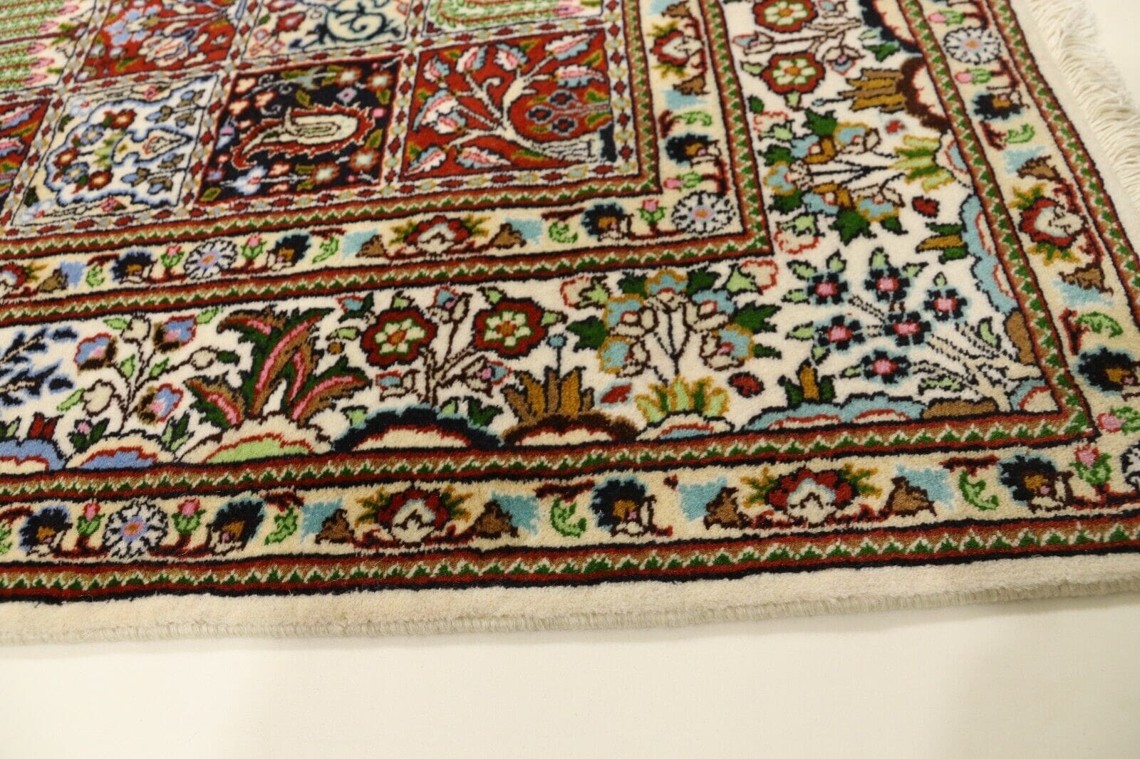 Moud Persian Rug — hand-knotted, 195 × 150 cm, Wool