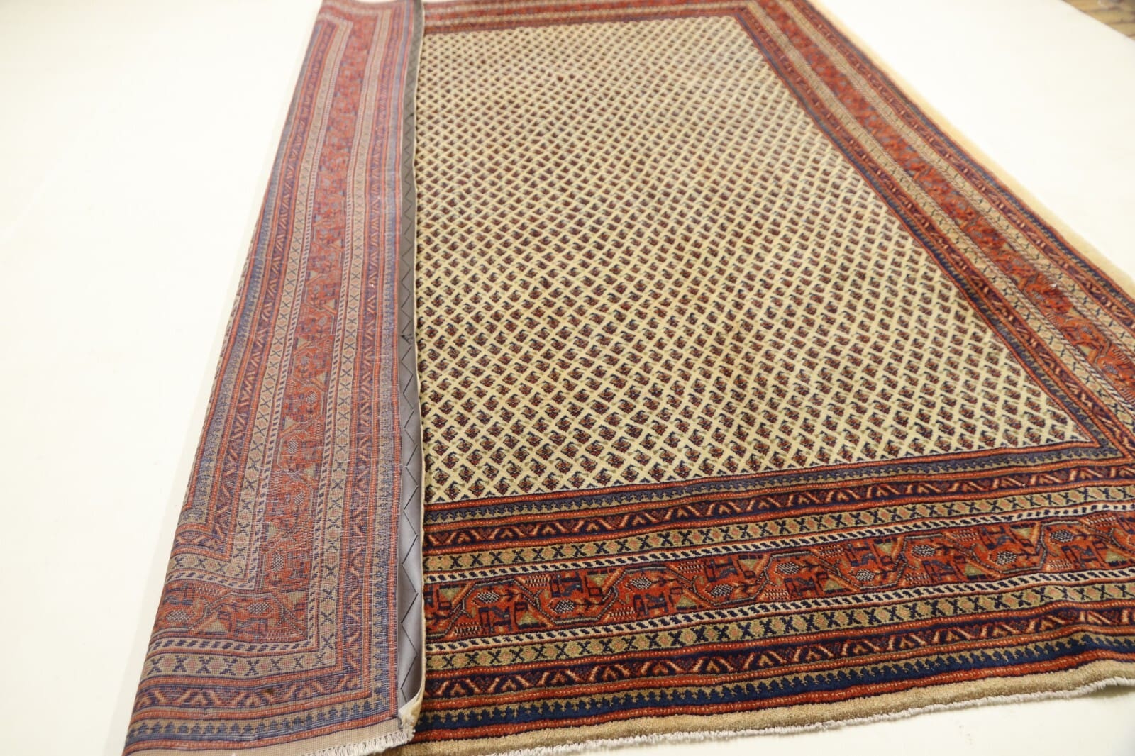 Sarouk Farahan Persian Rug 325 × 230 cm, Wool, hand-knotted