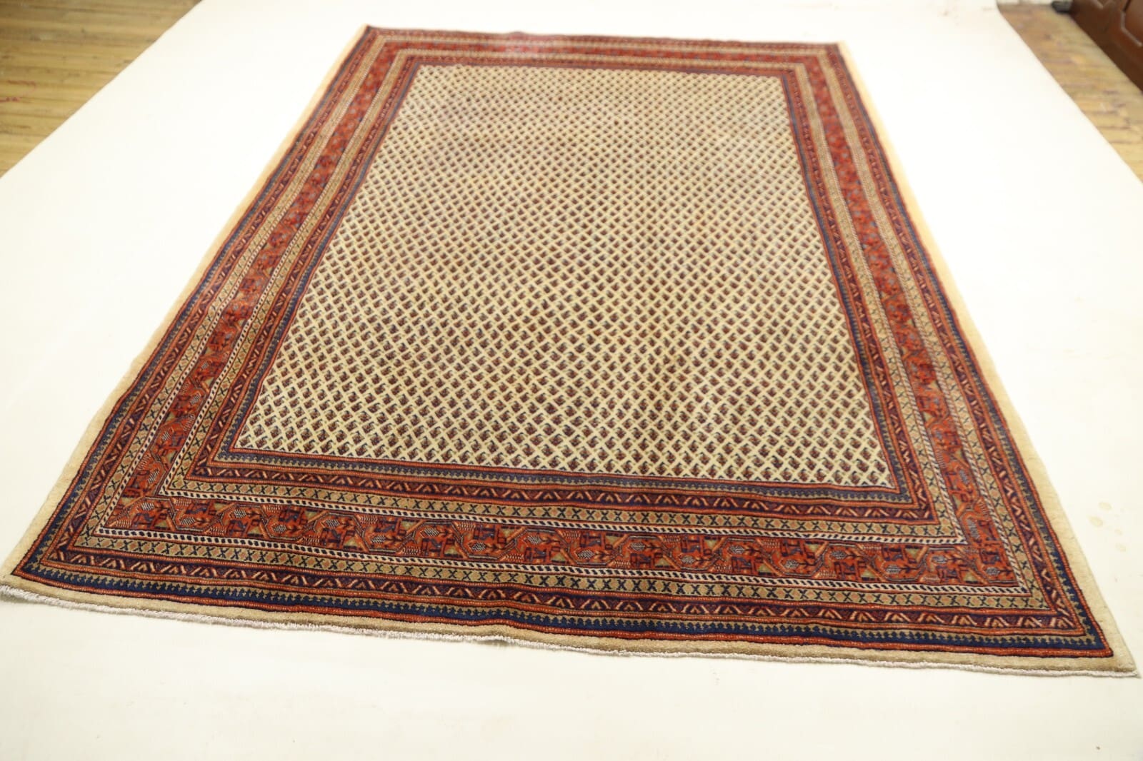 Sarouk Farahan Persian Rug 325 × 230 cm, Wool, hand-knotted