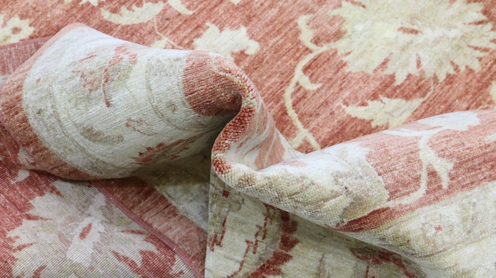 Ziegler Pakistani Rug — hand-knotted, 320 × 200 cm, Wool