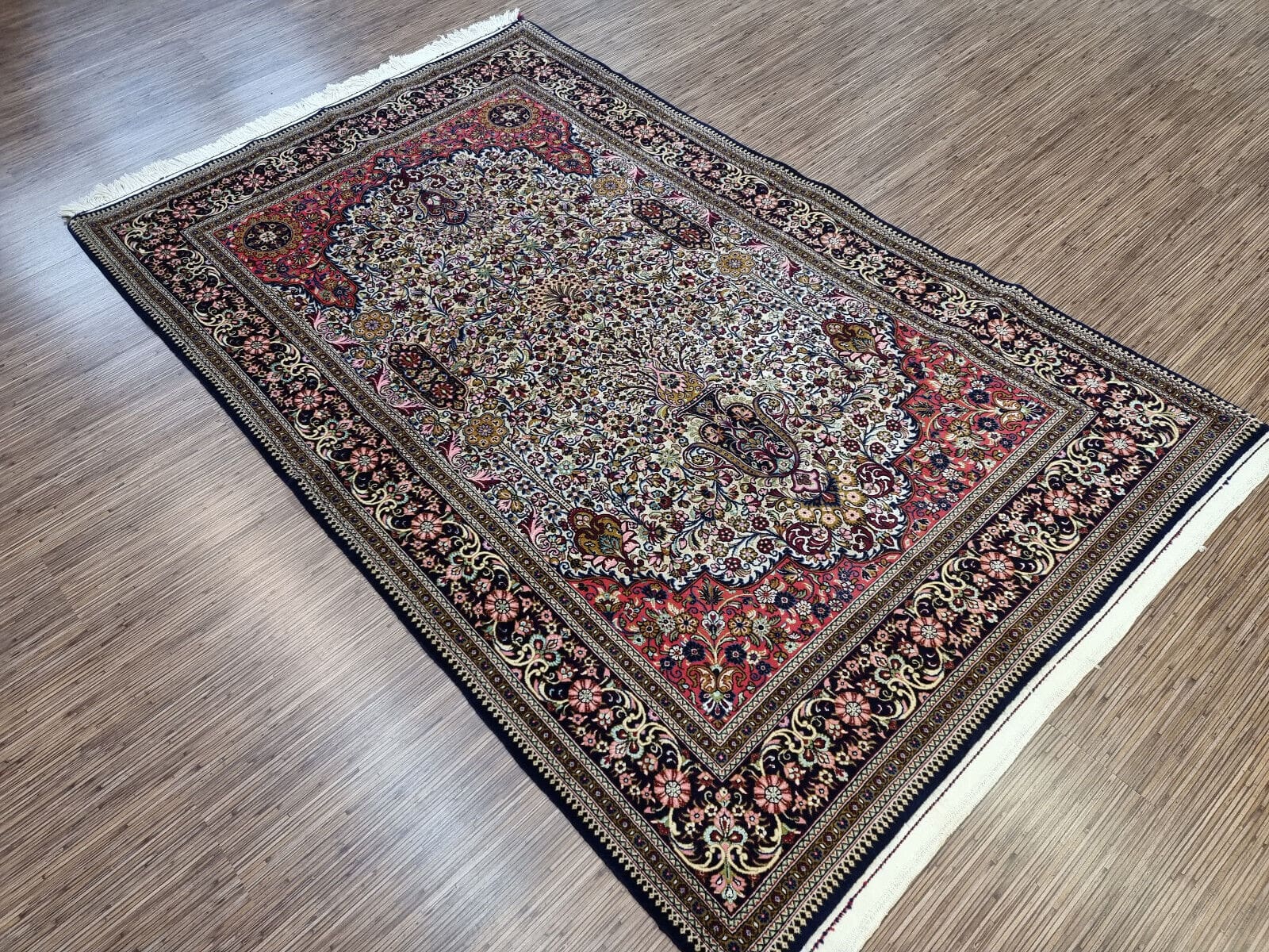 wunderschoner-original-alter-persischer-ghom-231x139-cm-handgeknupft-2 Qom Persian Rug 229 × 138 cm, Wool & Silk, hand-knotted