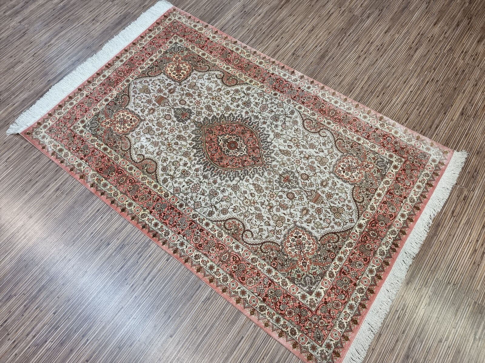 Qom Persian Rug — hand-knotted, 150 × 100 cm, Silk