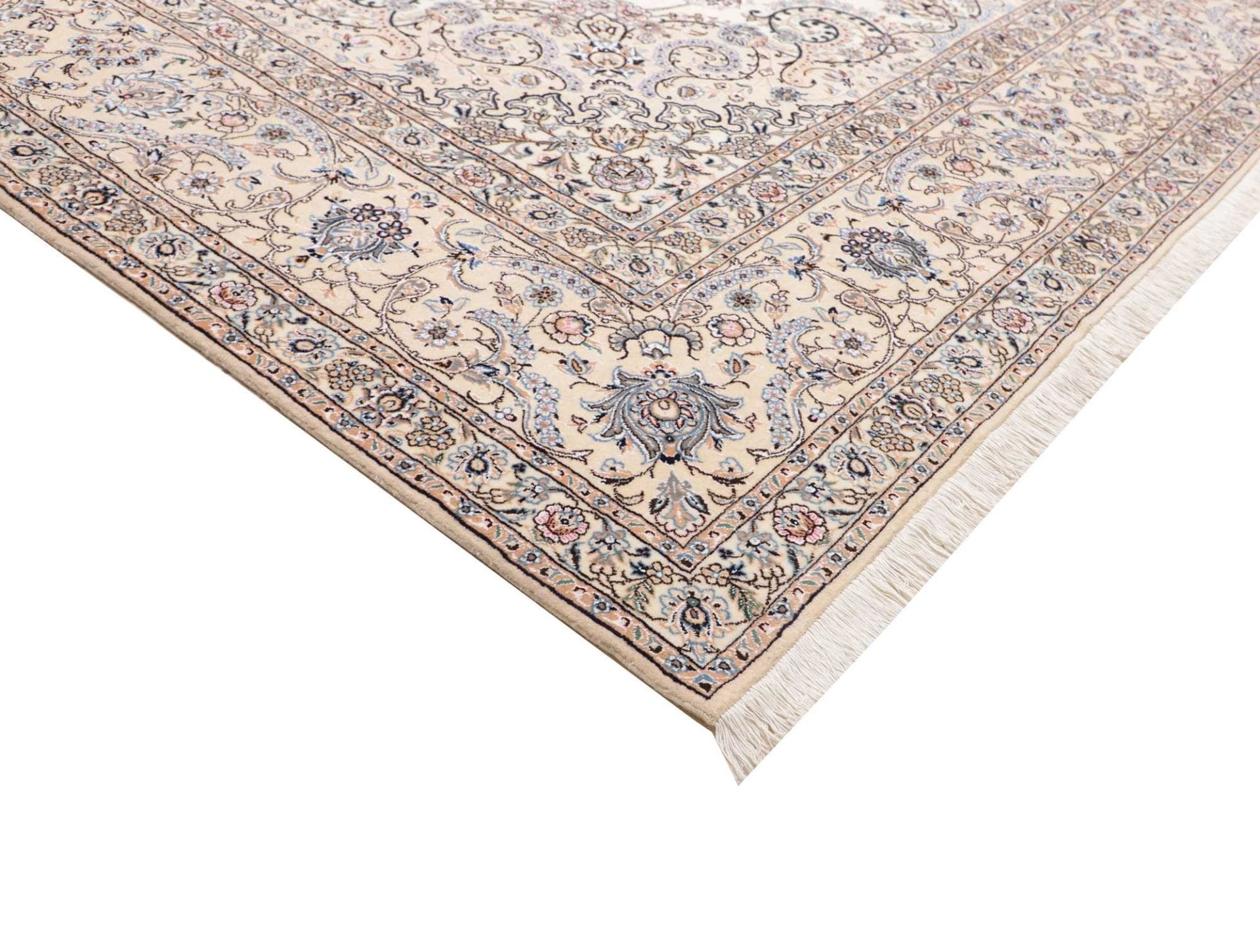 nain-teppich-306-x-423-cm-handgeknupft-florale-muster-perserteppich-4 Nain Persian Rug 306 × 423 cm, Wool, hand-knotted