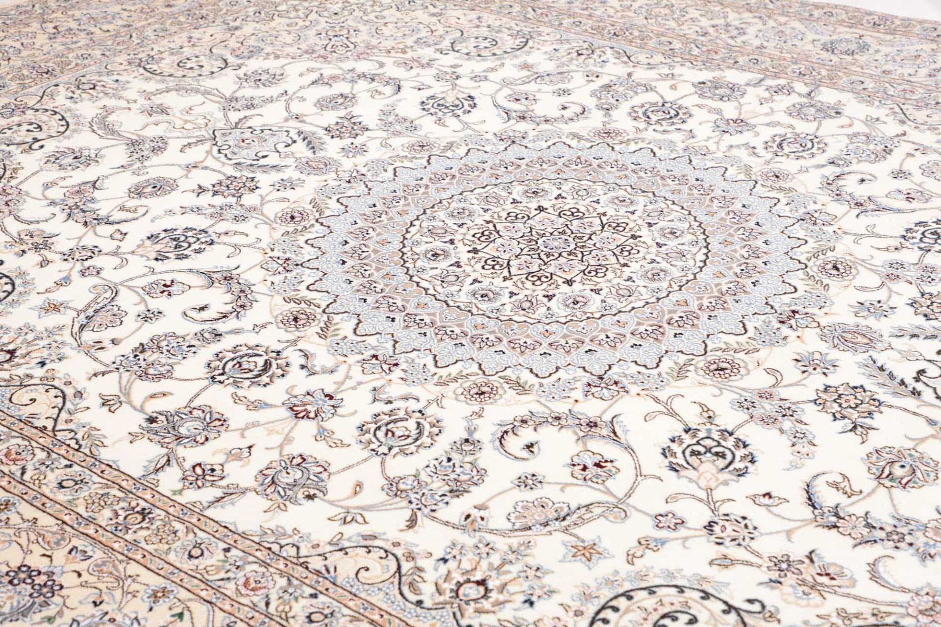 nain-teppich-306-x-423-cm-handgeknupft-florale-muster-perserteppich-6 Nain Persian Rug 306 × 423 cm, Wool, hand-knotted