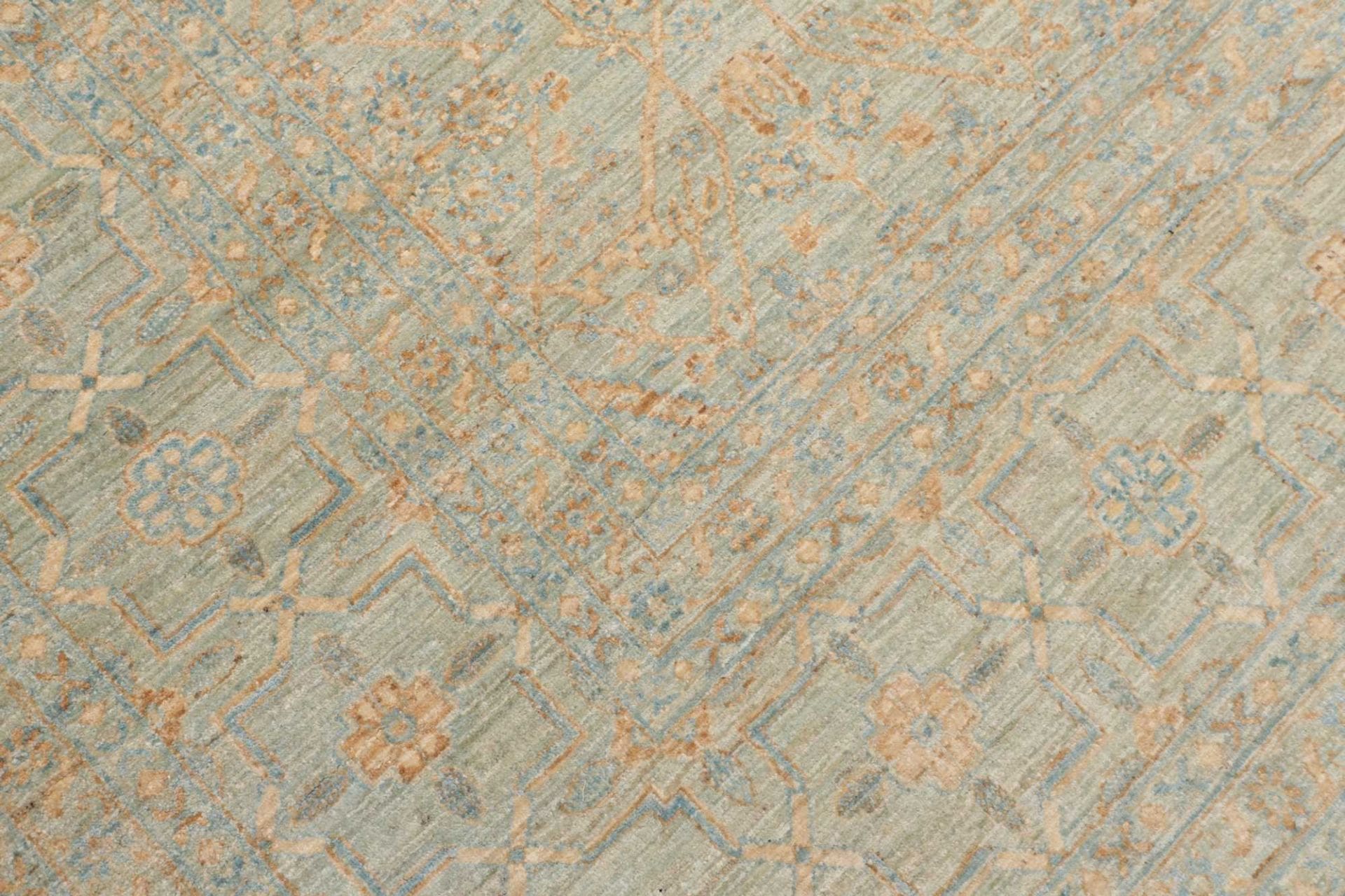 Ziegler Pakistani Rug — hand-knotted, 303 × 408 cm, Wool