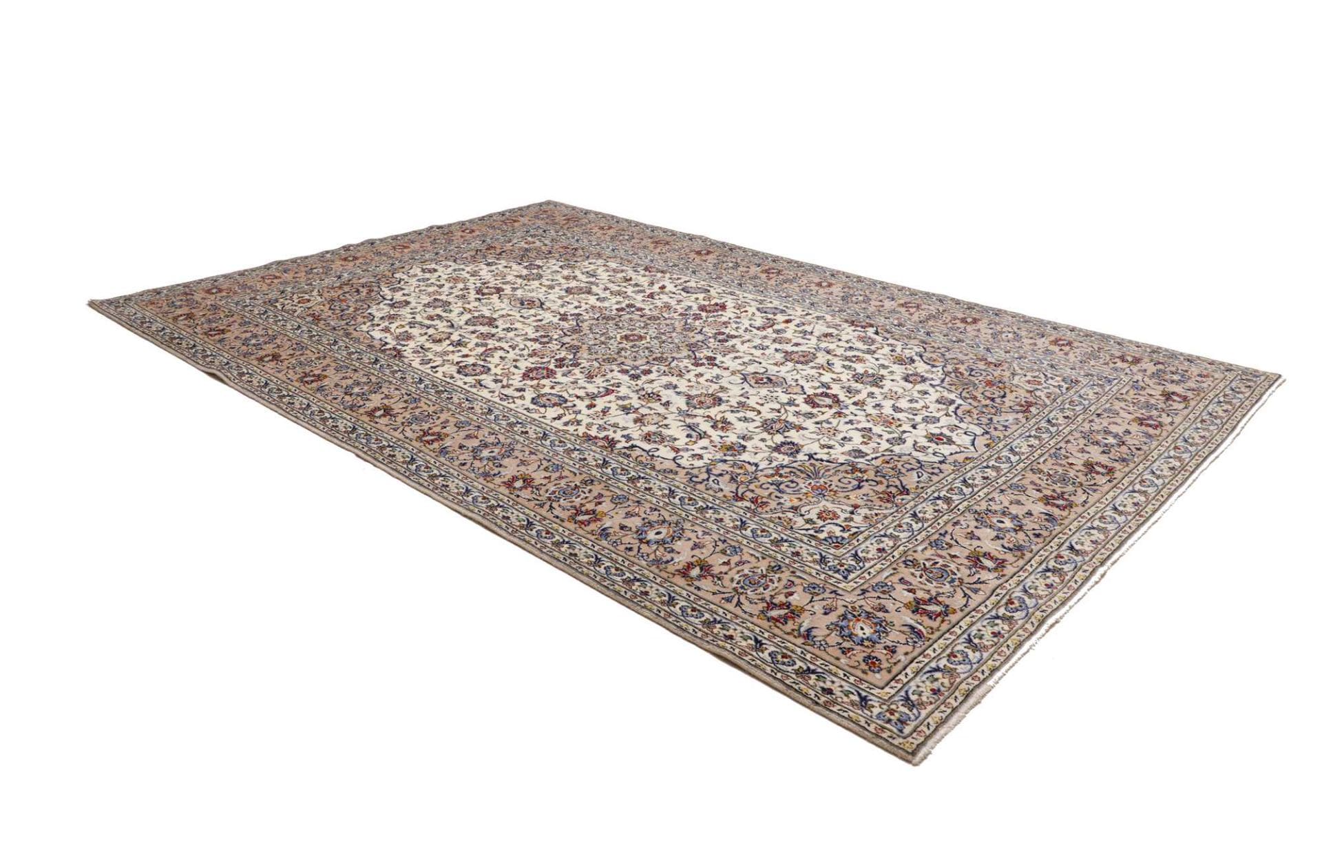 Kashan Persian Rug 246 × 363 cm, Wool, hand-knotted