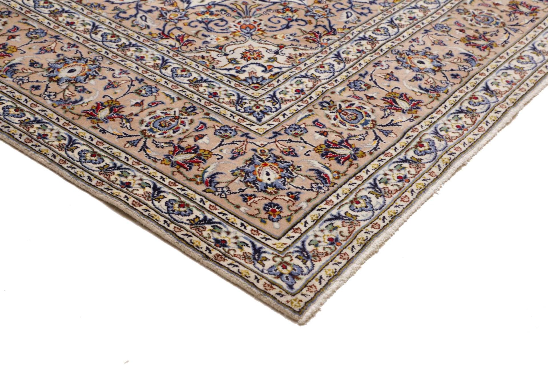 Kashan Persian Rug 246 × 363 cm, Wool, hand-knotted