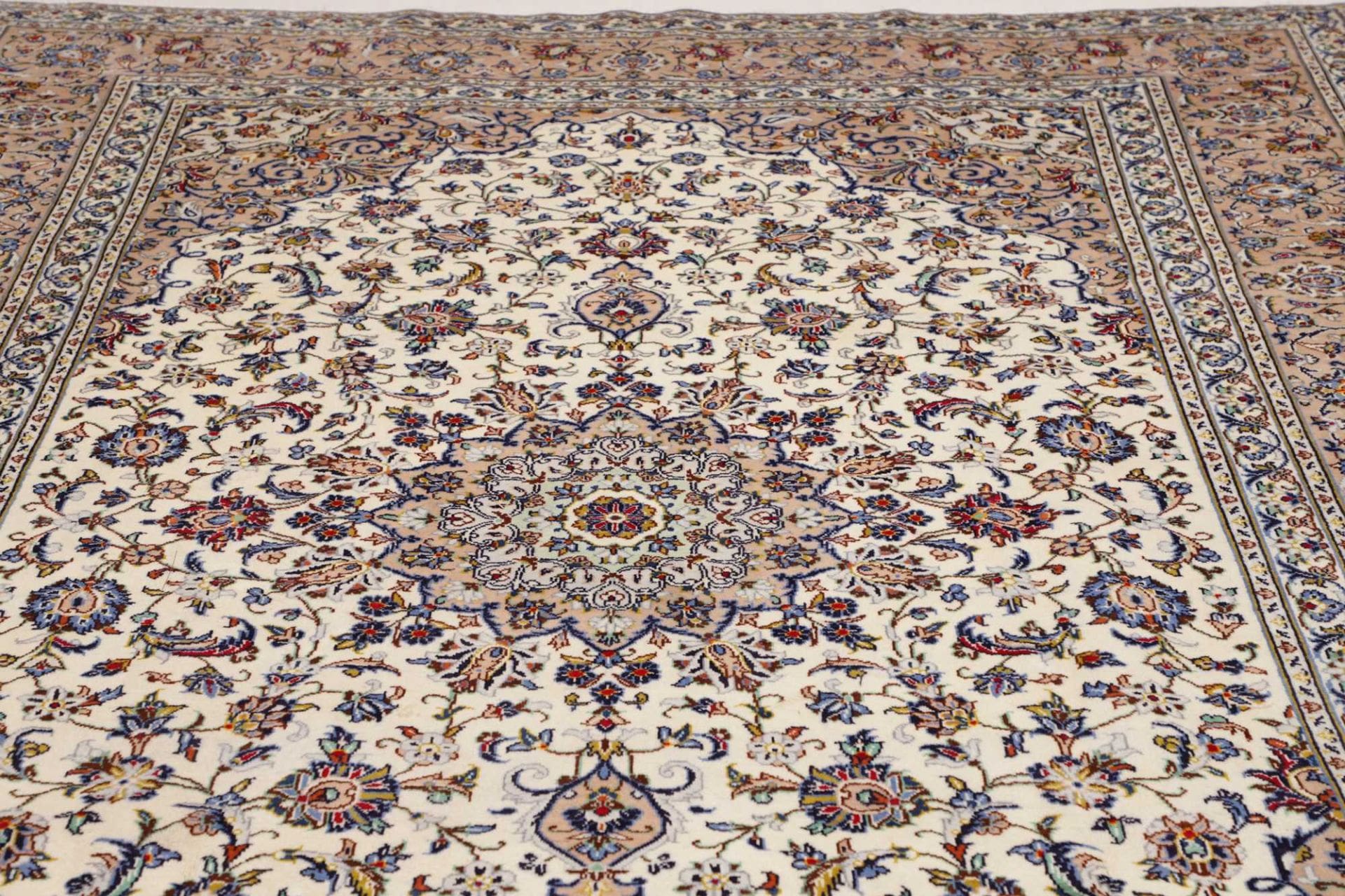 Kashan Persian Rug 246 × 363 cm, Wool, hand-knotted