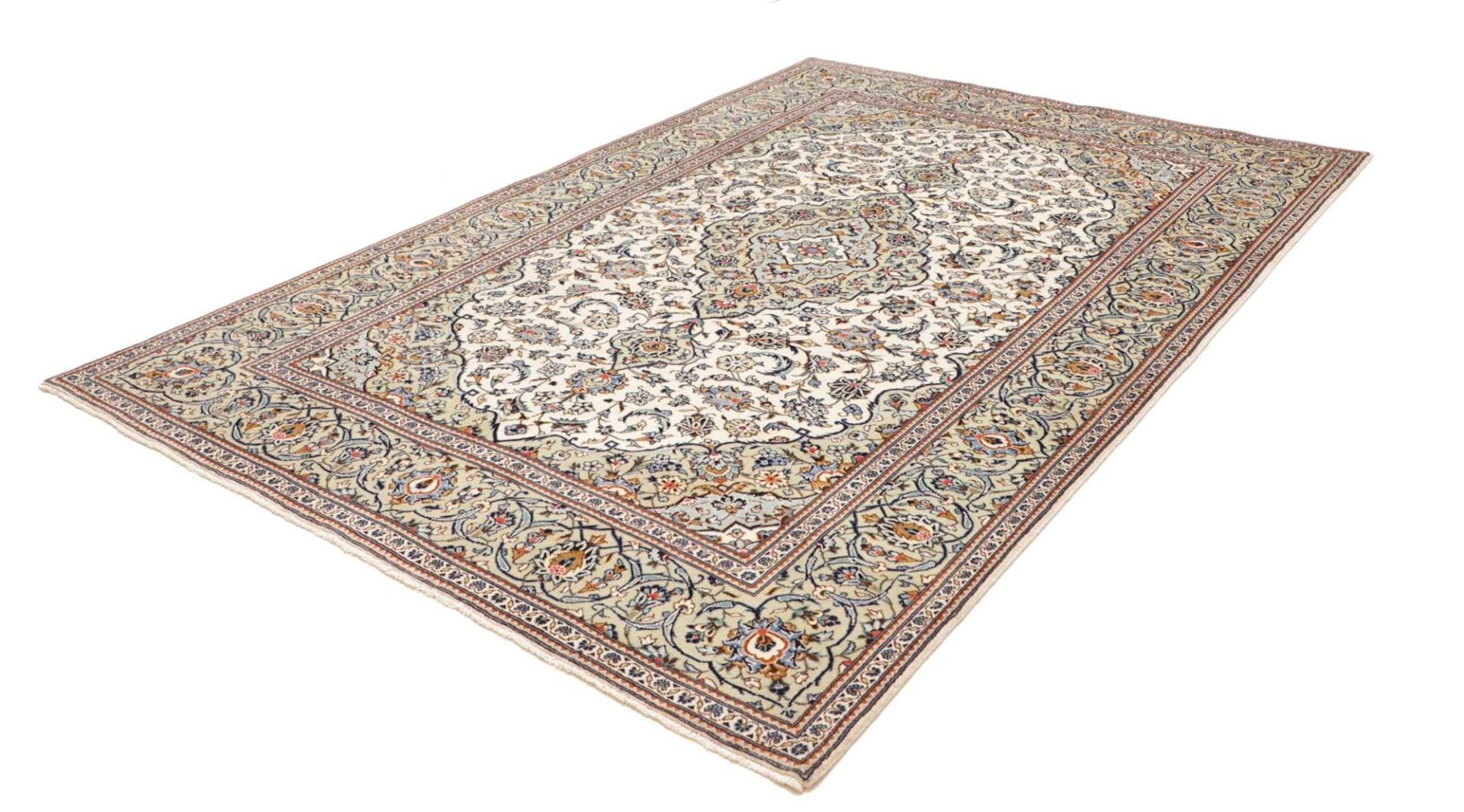 Hand-Knotted Wool Kashan Persian Rug, 195 × 285 cm