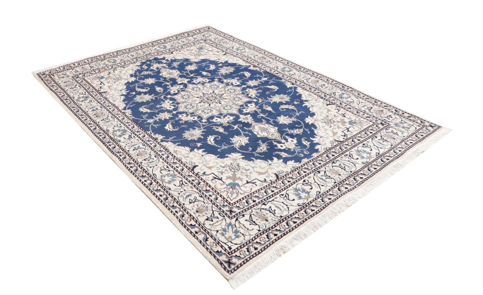 Hand-Knotted Wool Nain Persian Rug, 168 × 233 cm