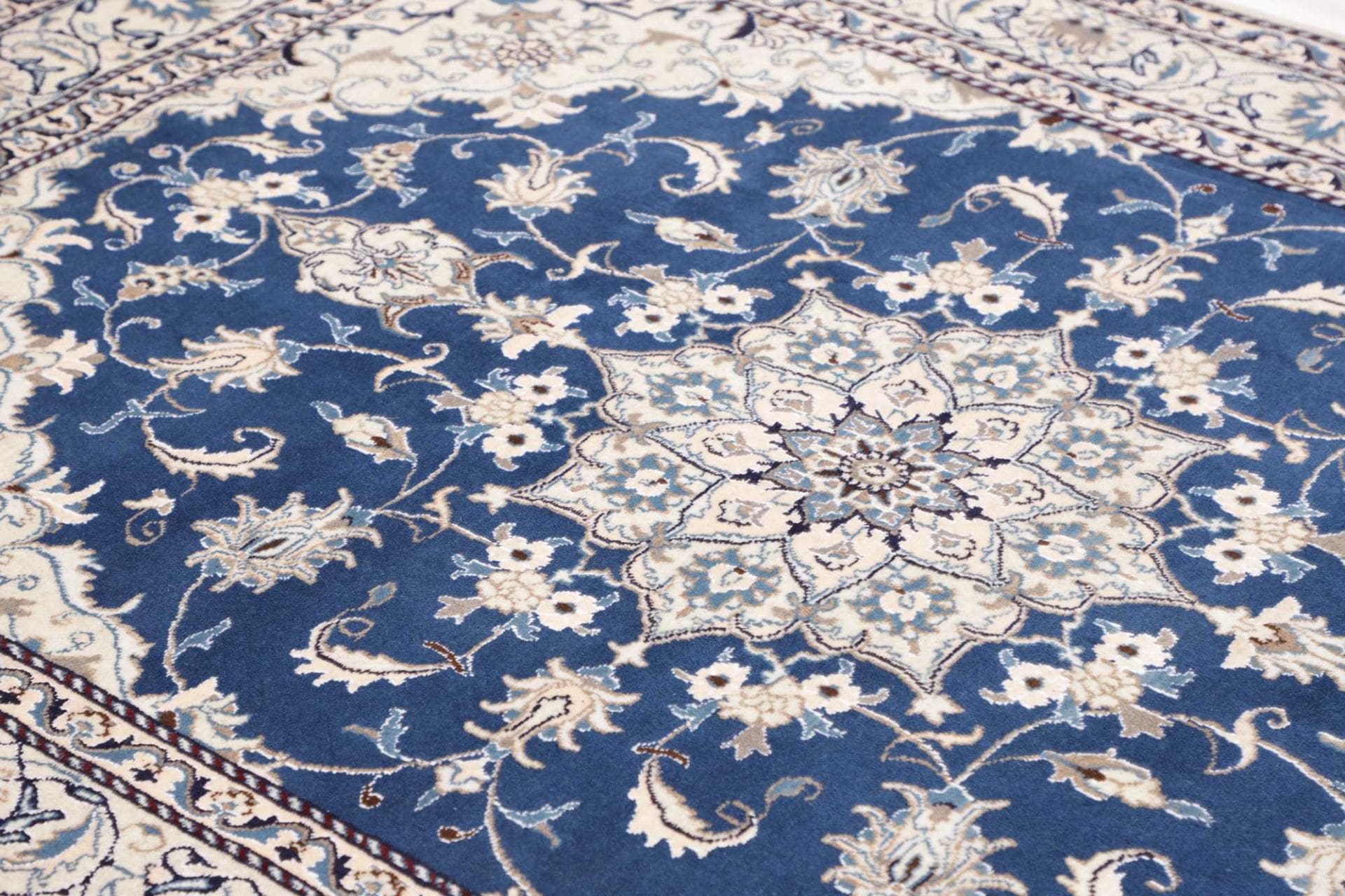 Hand-Knotted Wool Nain Persian Rug, 168 × 233 cm