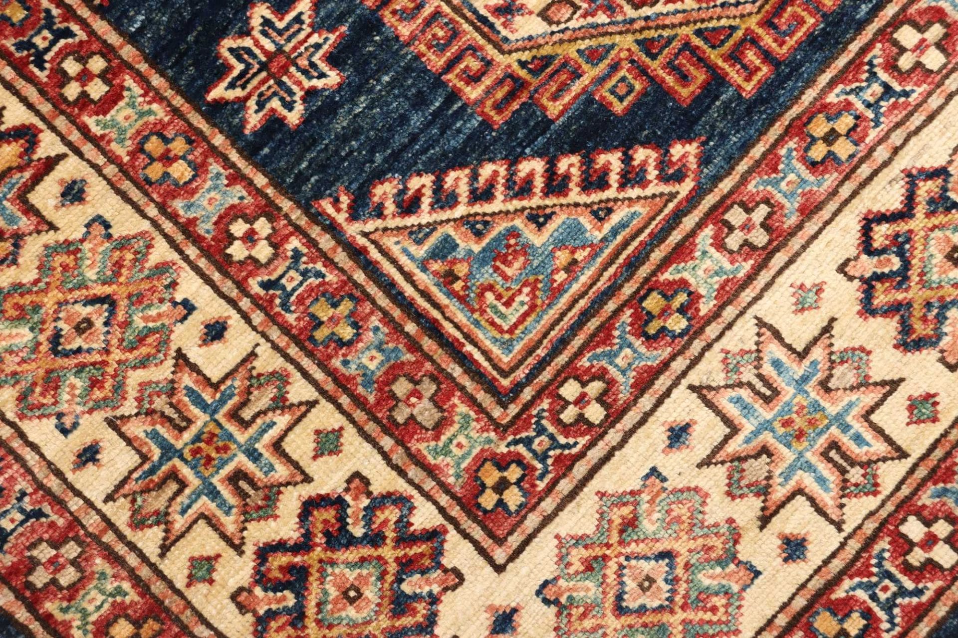 Kazak Pakistani Rug 126 × 181 cm, Wool, hand-knotted