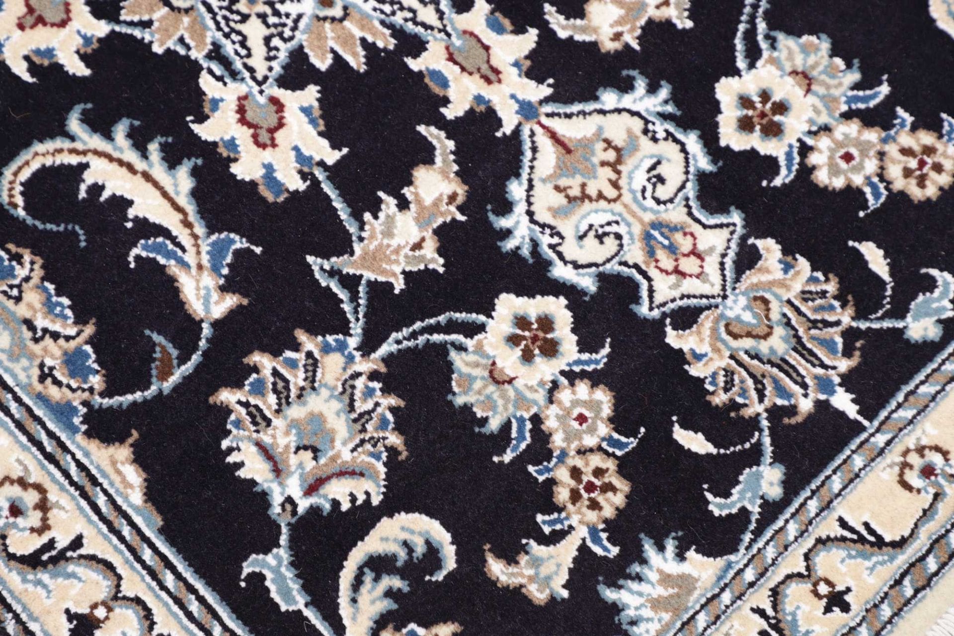 Nain Persian Rug — hand-knotted, 83 × 291 cm, Wool