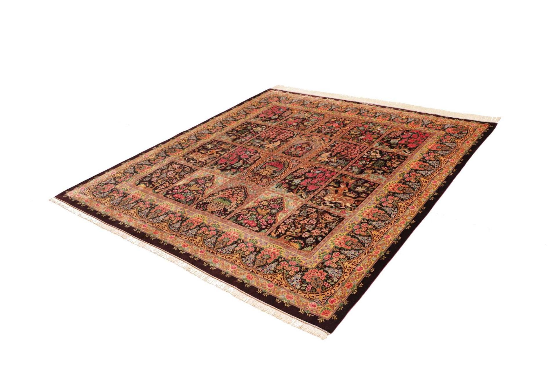 Qom Persian Rug 200 × 207 cm, Silk, hand-knotted
