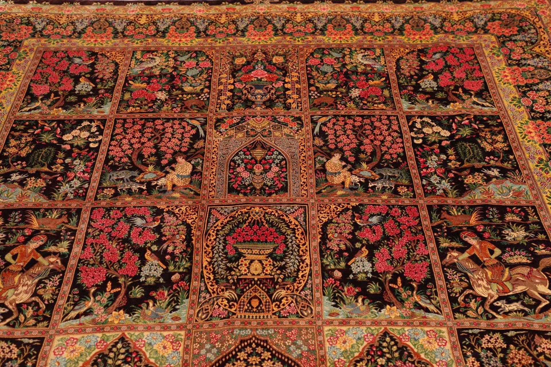 Qom Persian Rug 200 × 207 cm, Silk, hand-knotted