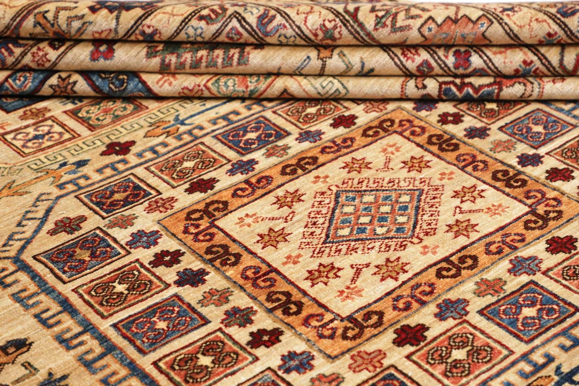 kazak-teppich-264-x-304-cm-geometrisches-muster-handgeknupft-9 Kazak Pakistani Rug 264 × 304 cm, Wool, hand-knotted