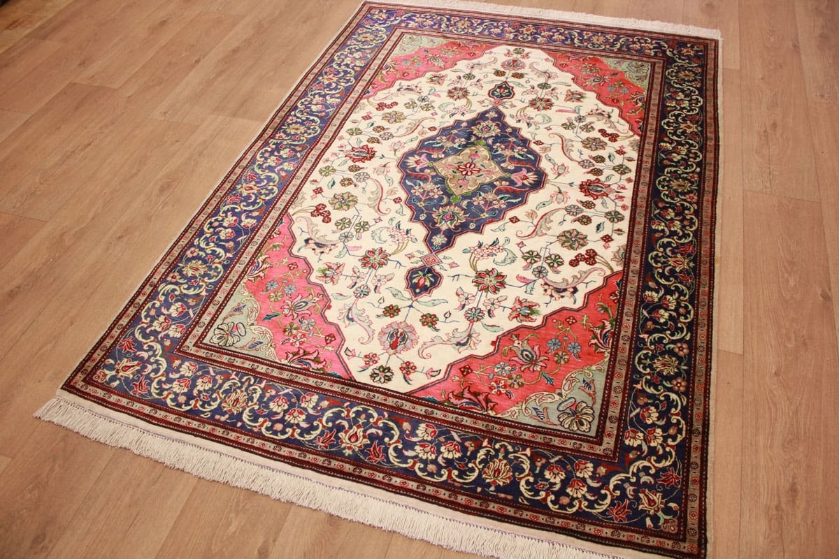 Perser Teppich Qom Silk Rug 192×136 cm Beige, hand-knotted