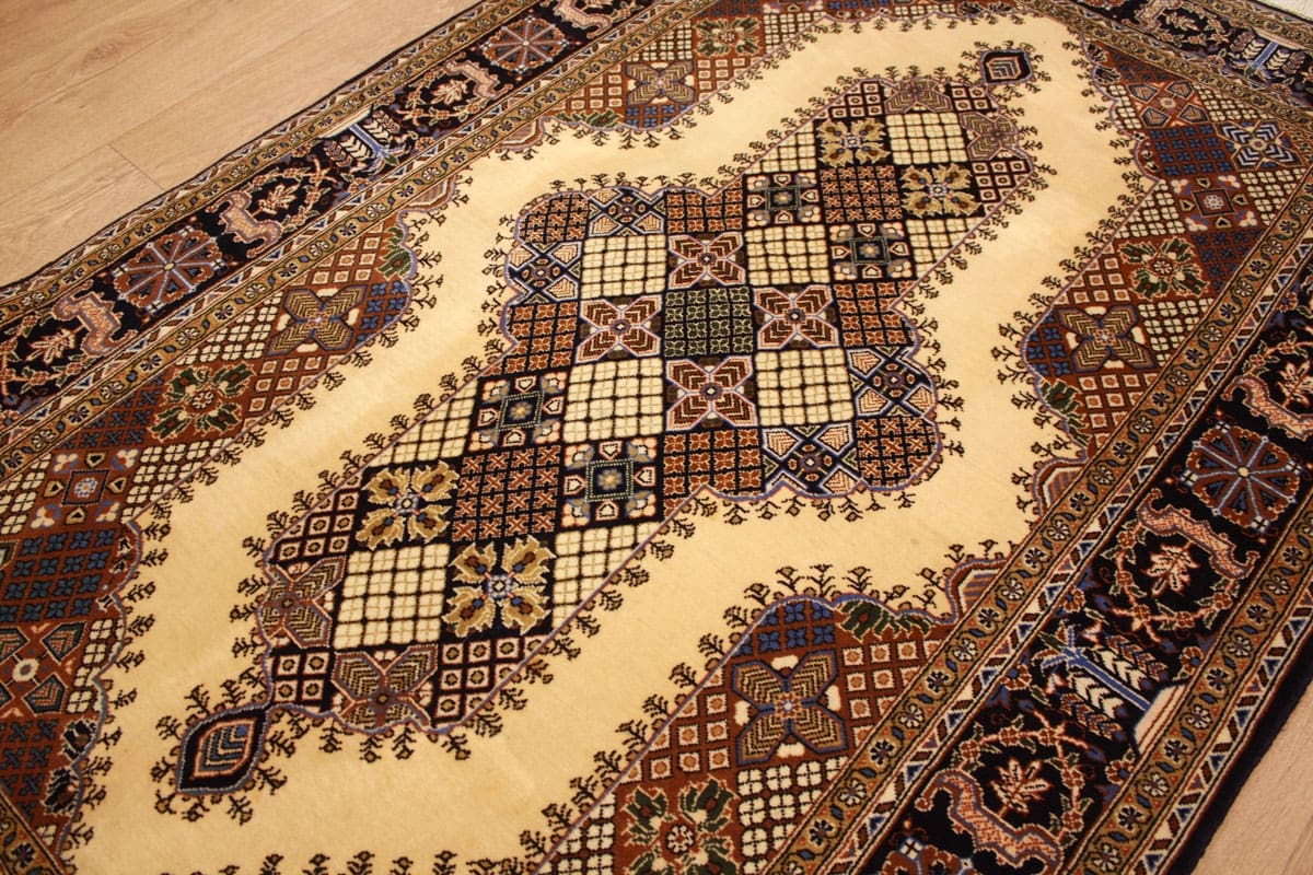 perser-teppich-ghom-152x101-cm-naturfarben-exakte-knupfung-handgeknupft-5 Qom Persian Rug — hand-knotted, Wool