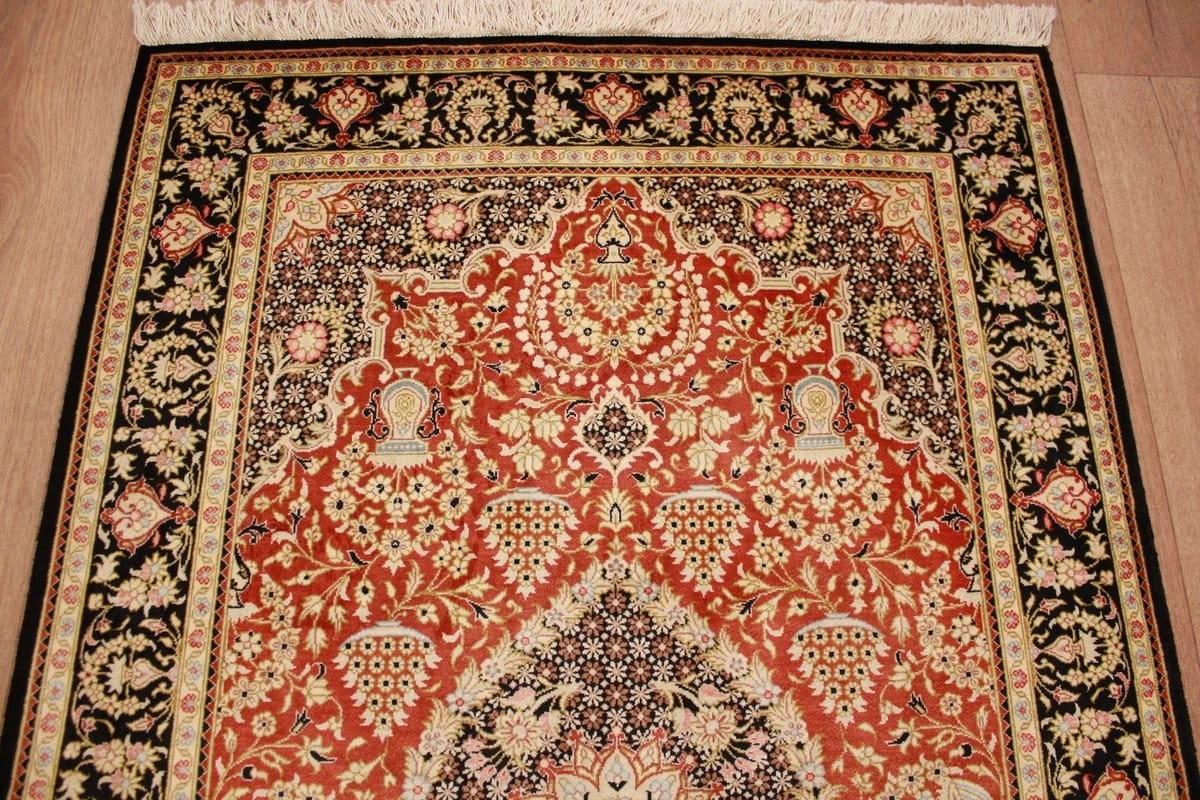 orientteppich-ghom-125x79-cm-rot-seide-feingliedrig-handgeknupft-2 Qom Persian Rug — handmade, Silk