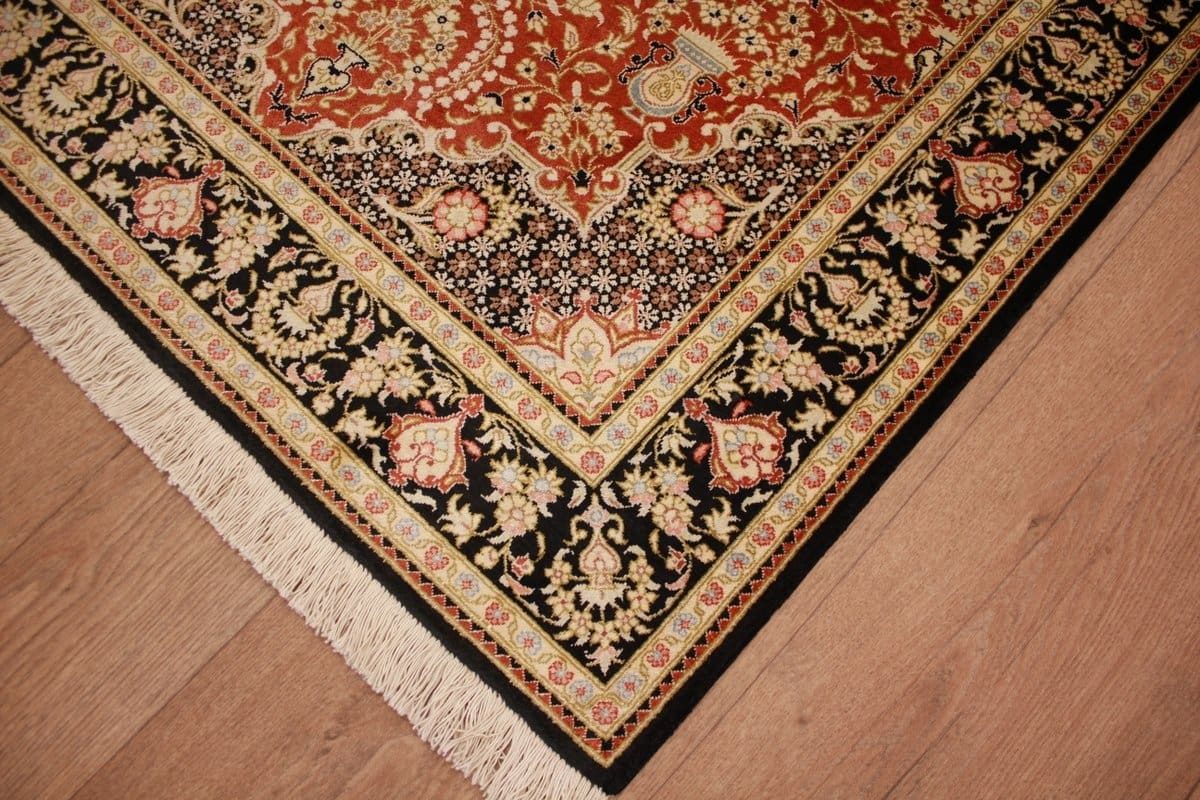orientteppich-ghom-125x79-cm-rot-seide-feingliedrig-handgeknupft-4 Qom Persian Rug — handmade, Silk