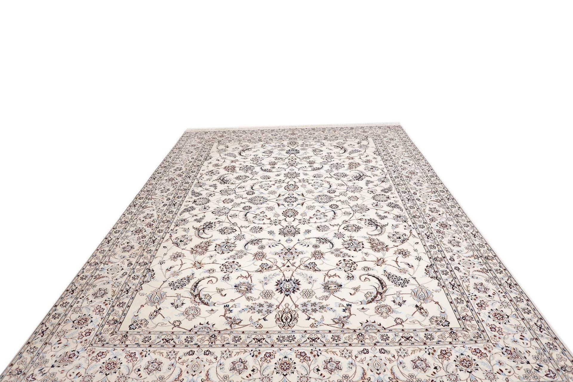 Nain Persian Rug 260 × 350 cm, Wool, hand-knotted