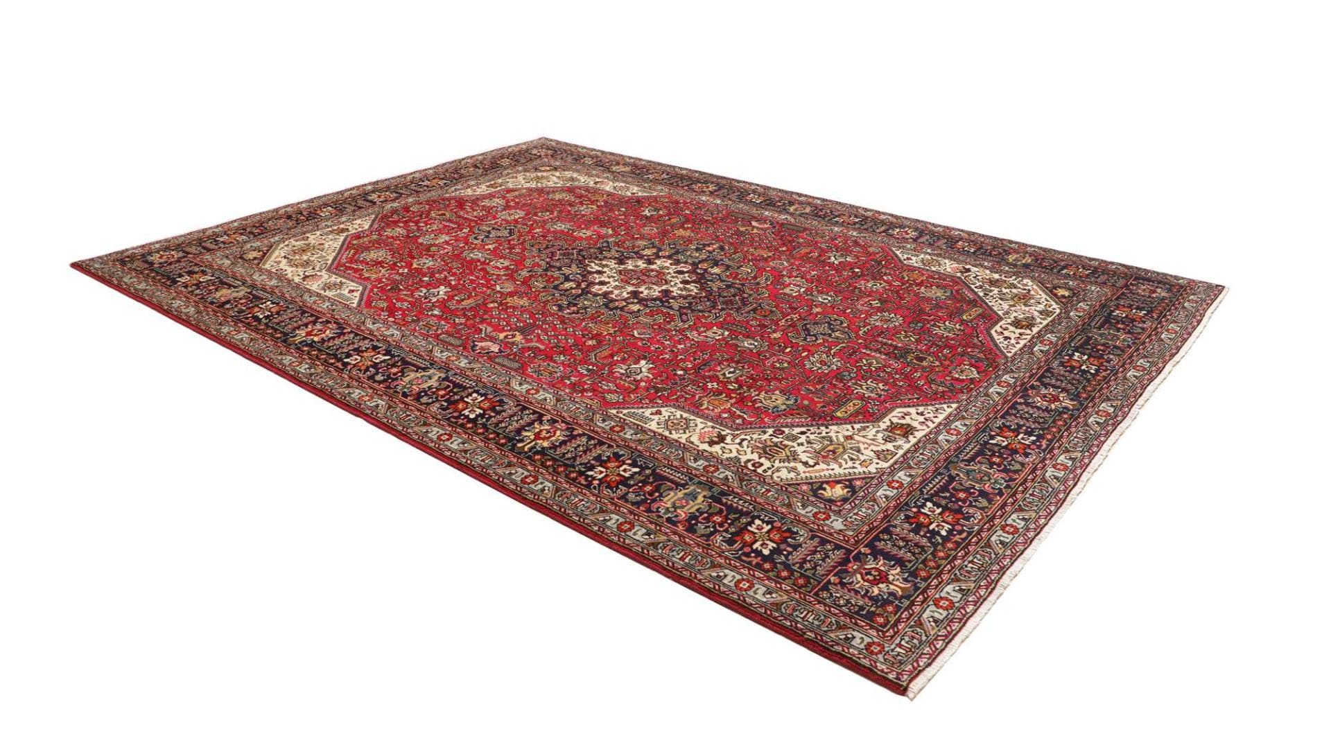 eleganter-tabriz-teppich-251-x-334cm-schurwolle-handgeknupft-2 Tabriz Persian Rug — hand-knotted, 251 × 334 cm, Wool