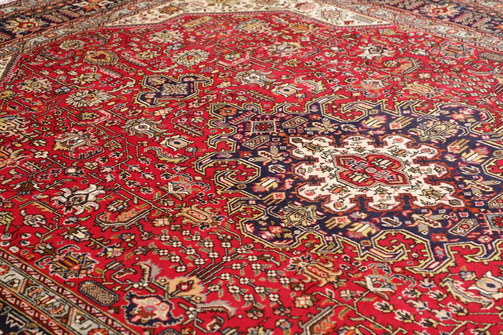 eleganter-tabriz-teppich-251-x-334cm-schurwolle-handgeknupft-6 Tabriz Persian Rug — hand-knotted, 251 × 334 cm, Wool