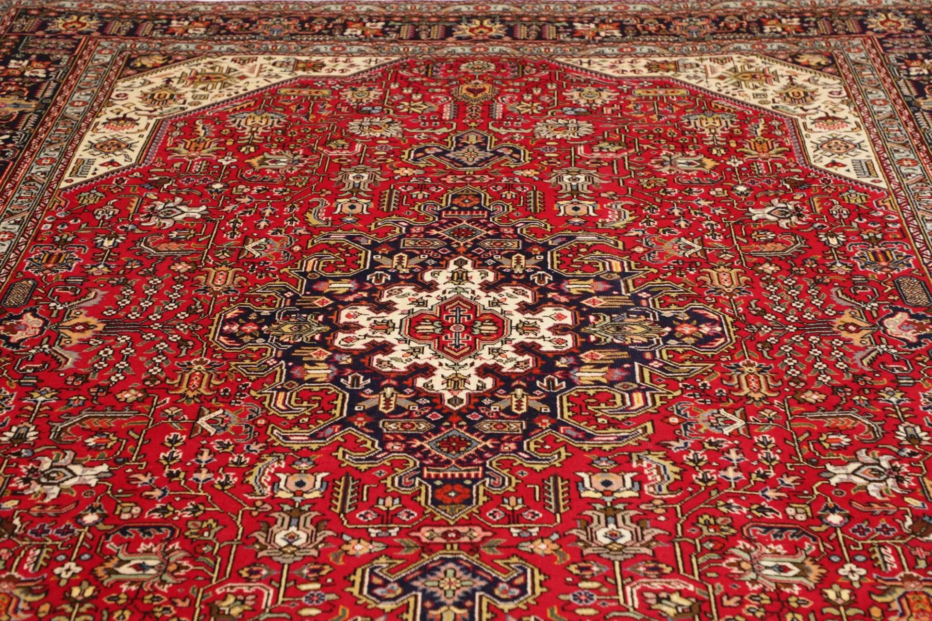 eleganter-tabriz-teppich-251-x-334cm-schurwolle-handgeknupft-7 Tabriz Persian Rug — hand-knotted, 251 × 334 cm, Wool