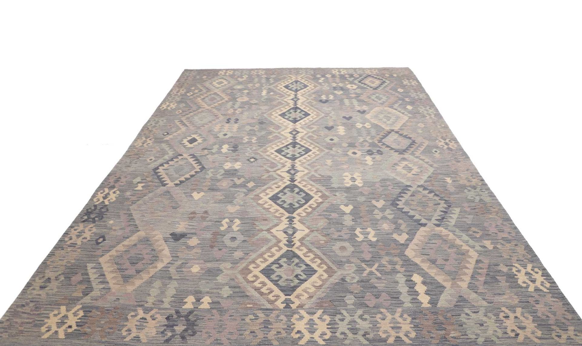 Hand-Woven Wool Kilim Pakistani Rug, 246 × 336 cm
