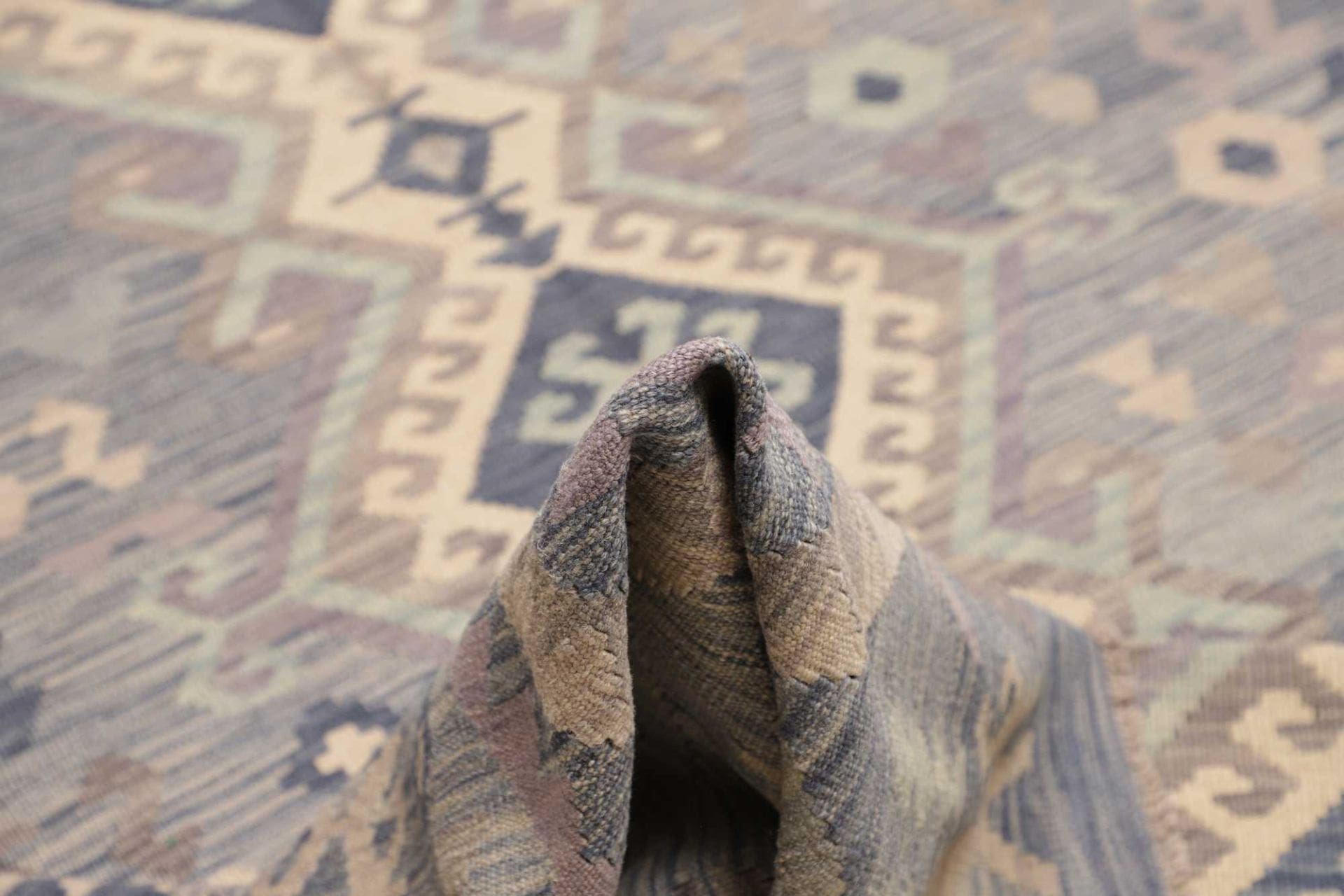 Hand-Woven Wool Kilim Pakistani Rug, 246 × 336 cm