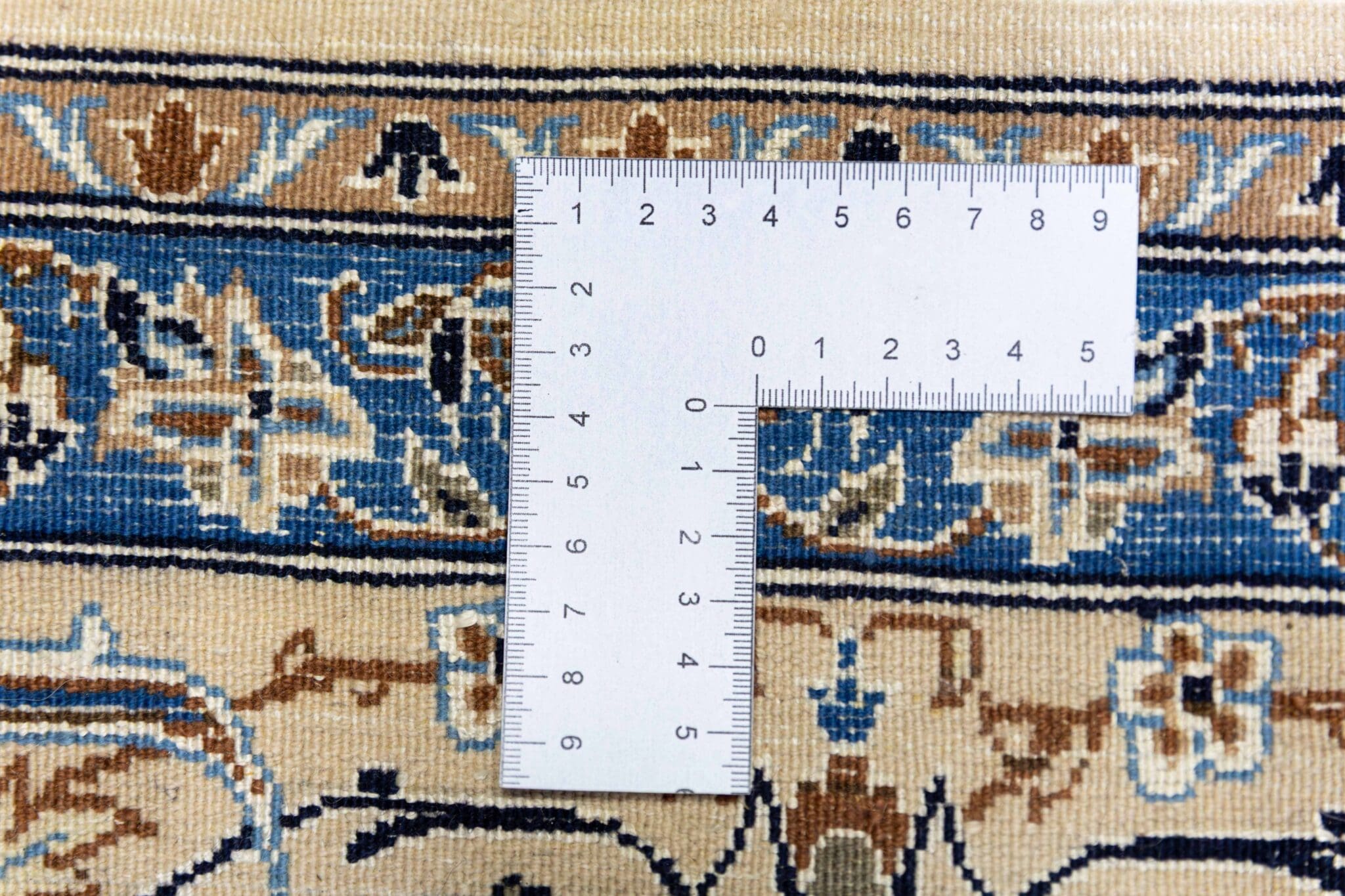 Hand-Knotted Wool Nain Persian Rug, 320 × 205 cm