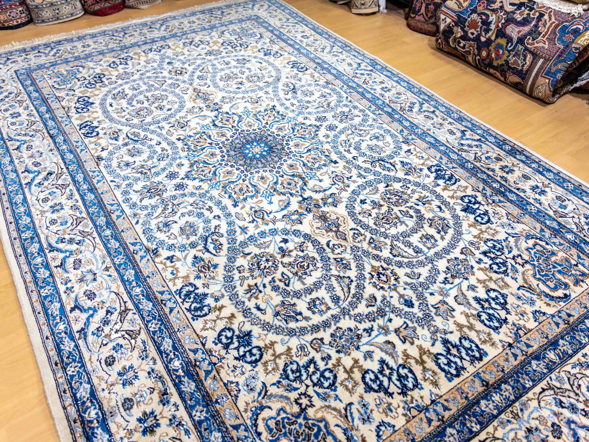 Hand-Knotted Wool Nain Persian Rug, 320 × 205 cm