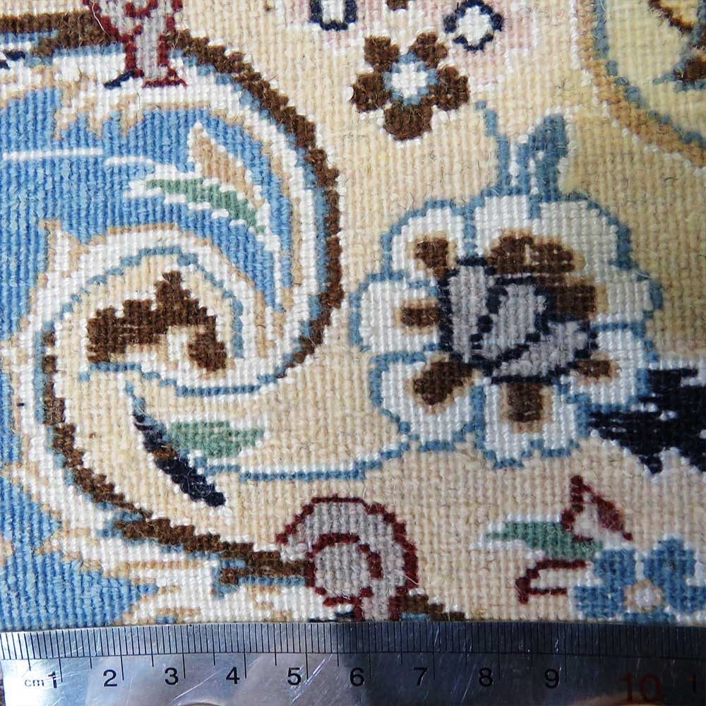 perserteppich-nain-6la-260-x-350-cm-seide-schurwolle-handgeknupft-3 Nain Persian Rug — hand-knotted, 260 × 350 cm, Wool & Silk