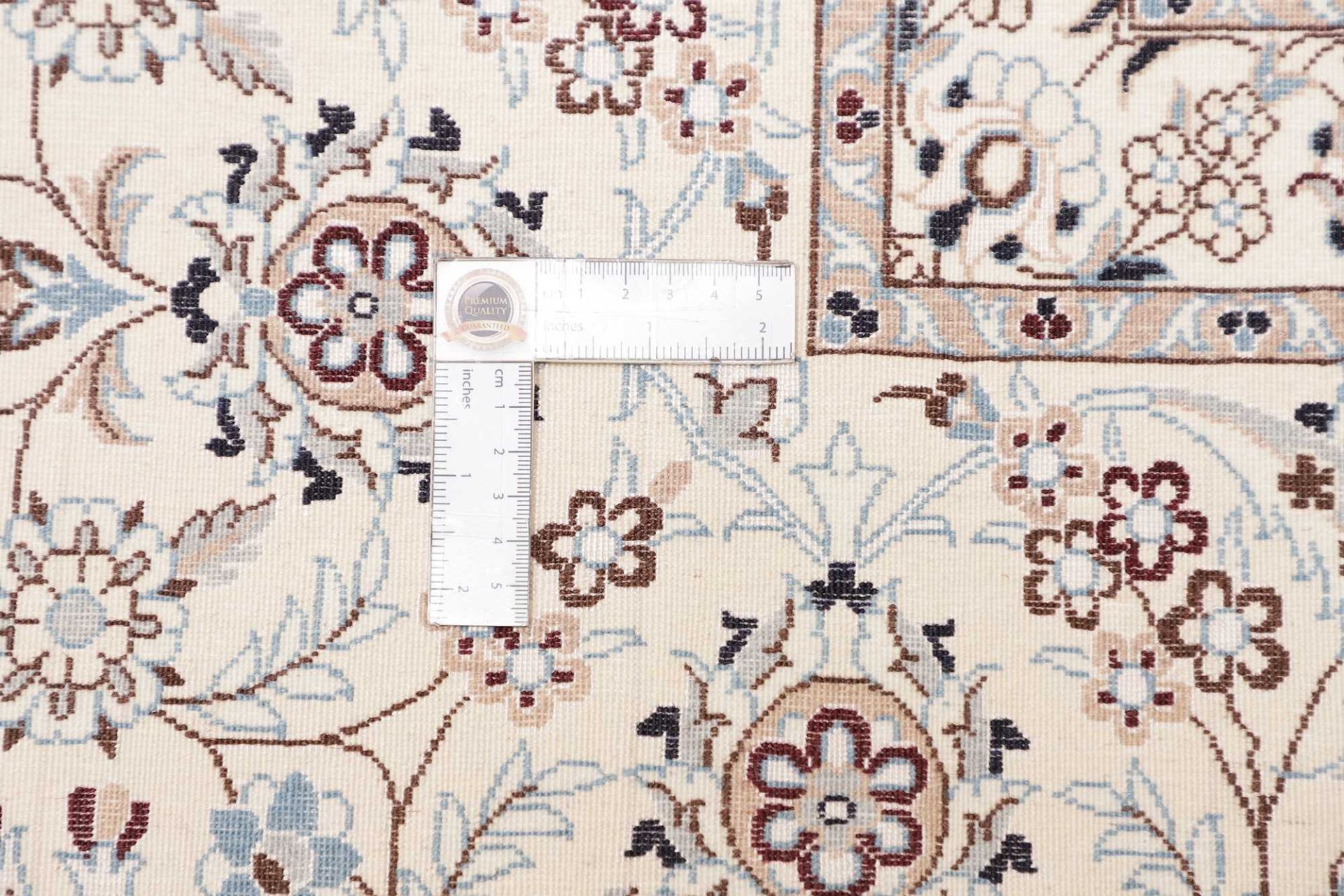 Nain Persian Rug — hand-knotted, 213 × 311 cm, Wool