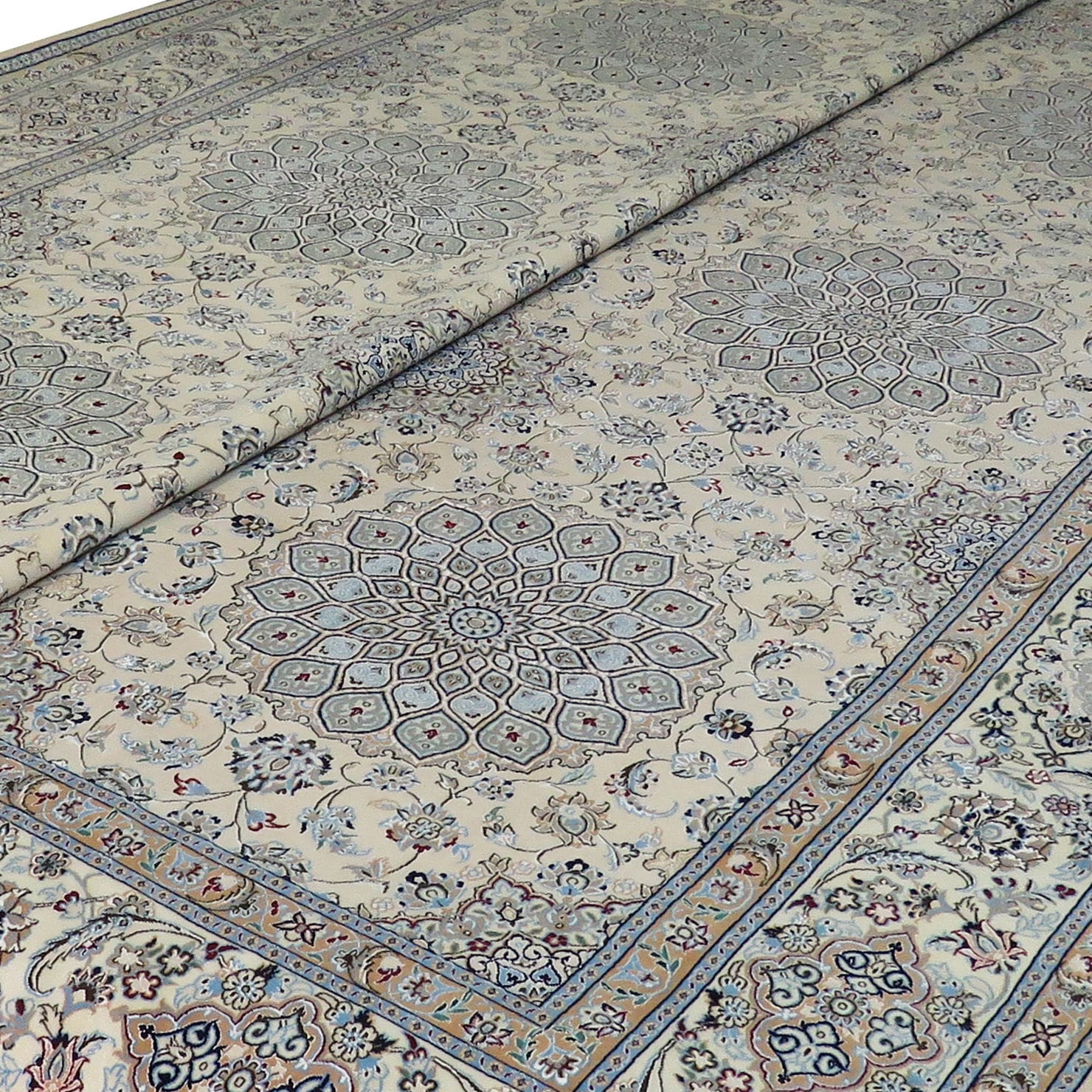 perserteppich-nain-325-x-210-cm-seide-handgeknupft-6-la-2 Nain Persian Rug — hand-knotted