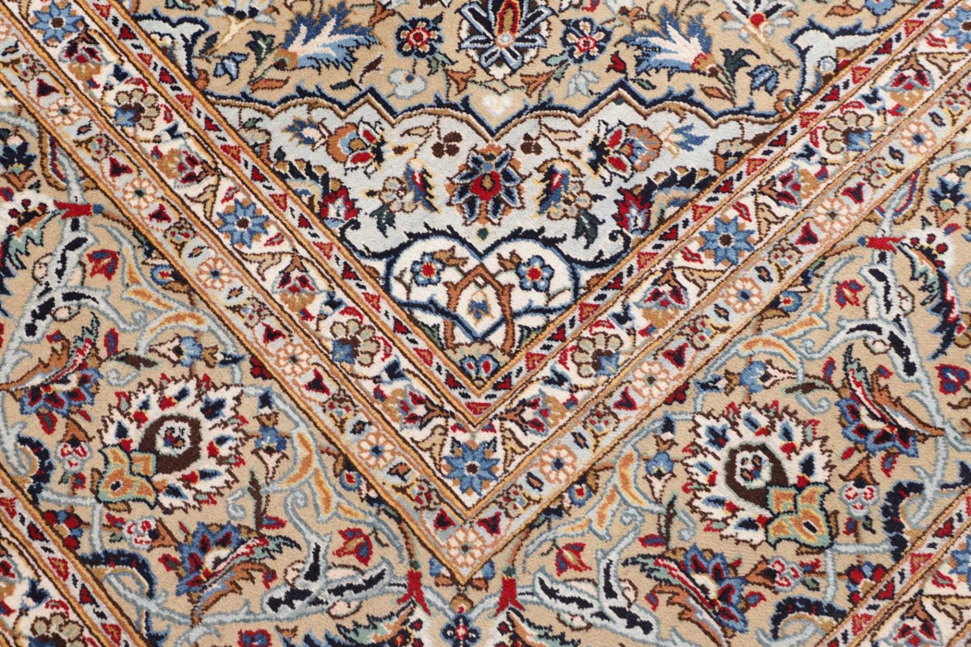 Kashan Persian Rug — hand-knotted, 276 × 399 cm, Wool