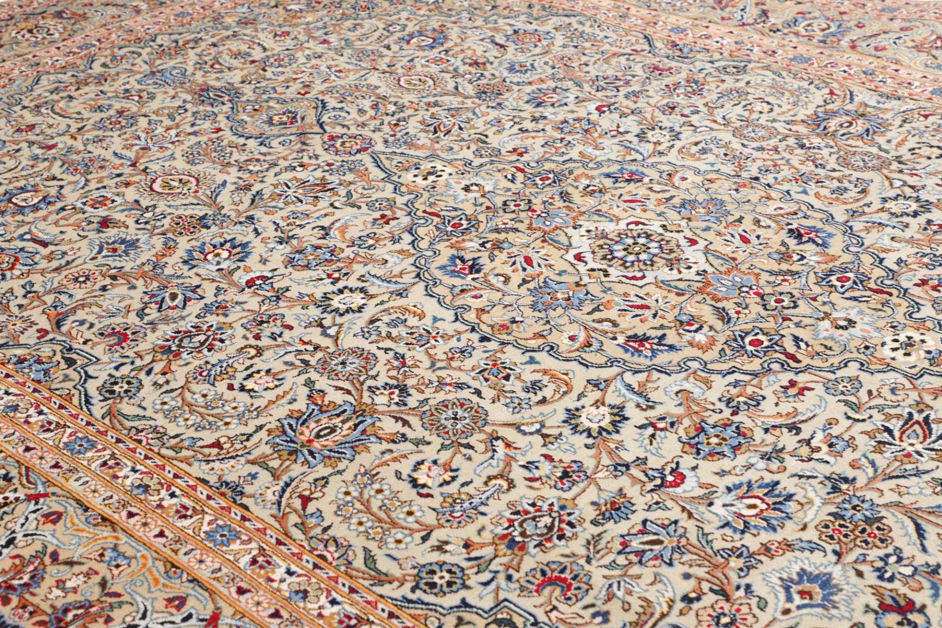 Kashan Persian Rug — hand-knotted, 276 × 399 cm, Wool