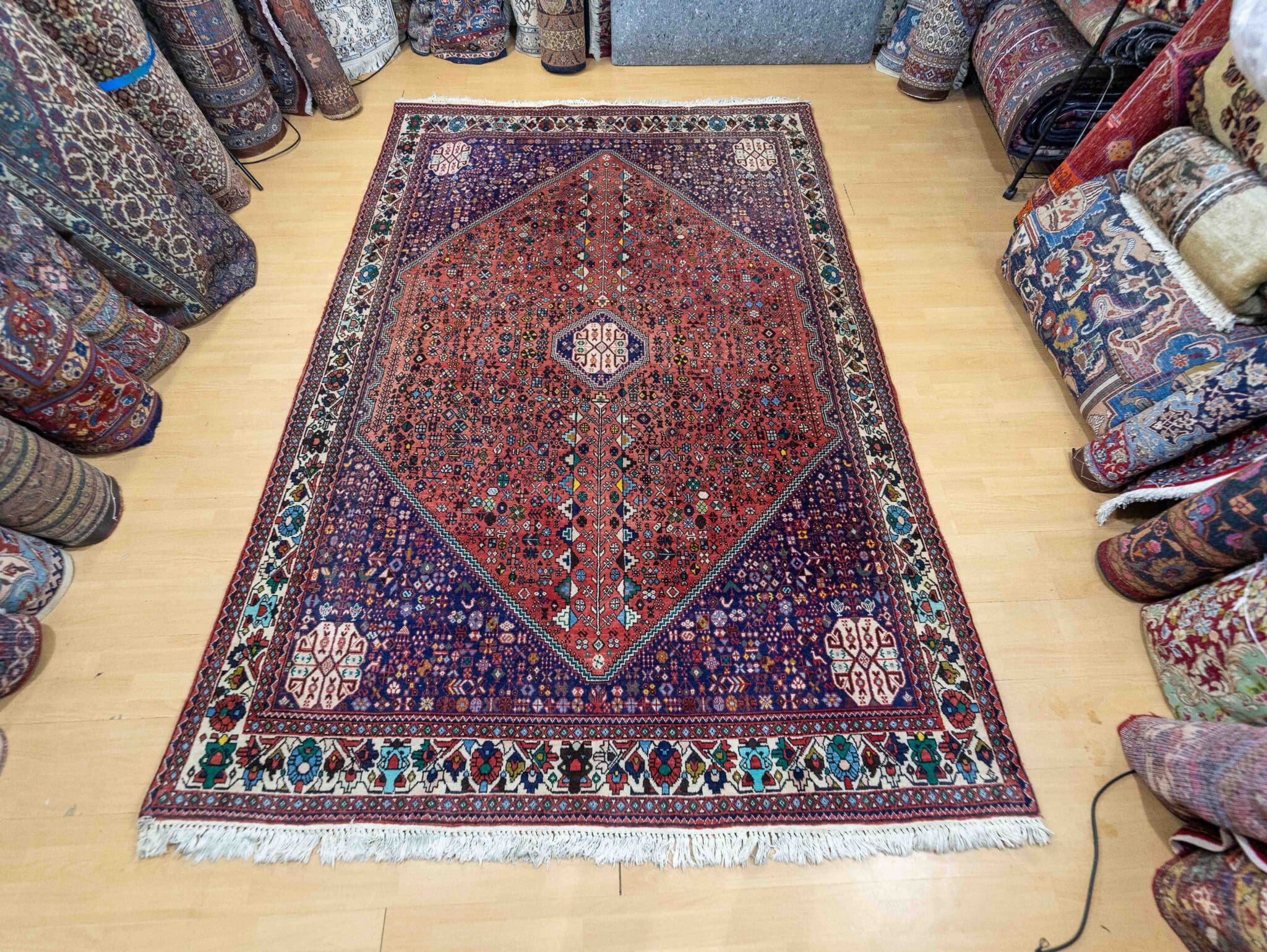 Shiraz Persian Rug — hand-knotted, 280 × 193 cm, Wool