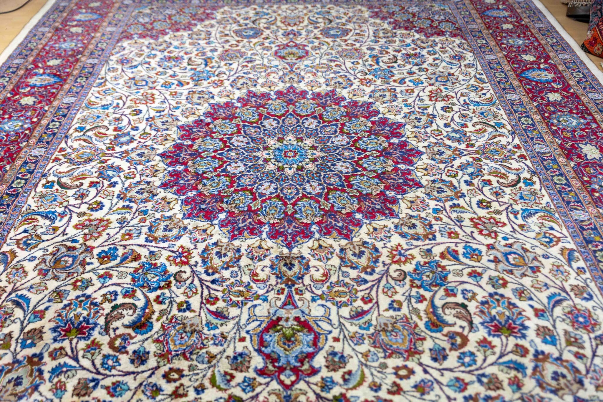 perserteppiche-orientteppiche-462-471-67-scaled Hand-Knotted Wool Tabriz Persian Rug, 357 × 246 cm