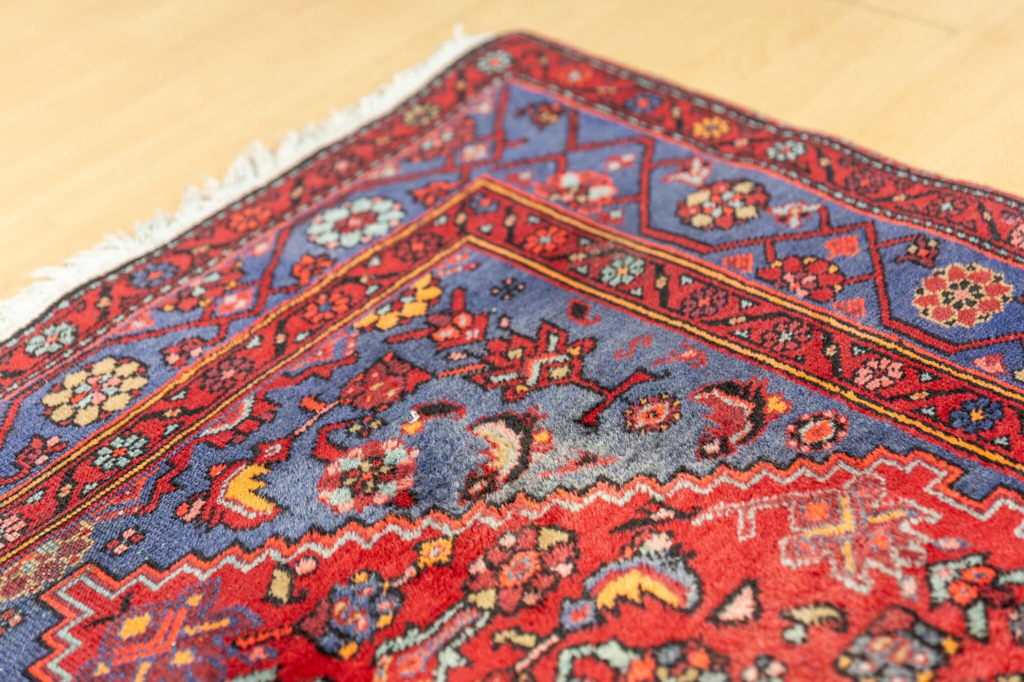 Hamadan Persian Rug 198 × 139 cm, Wool, hand-knotted