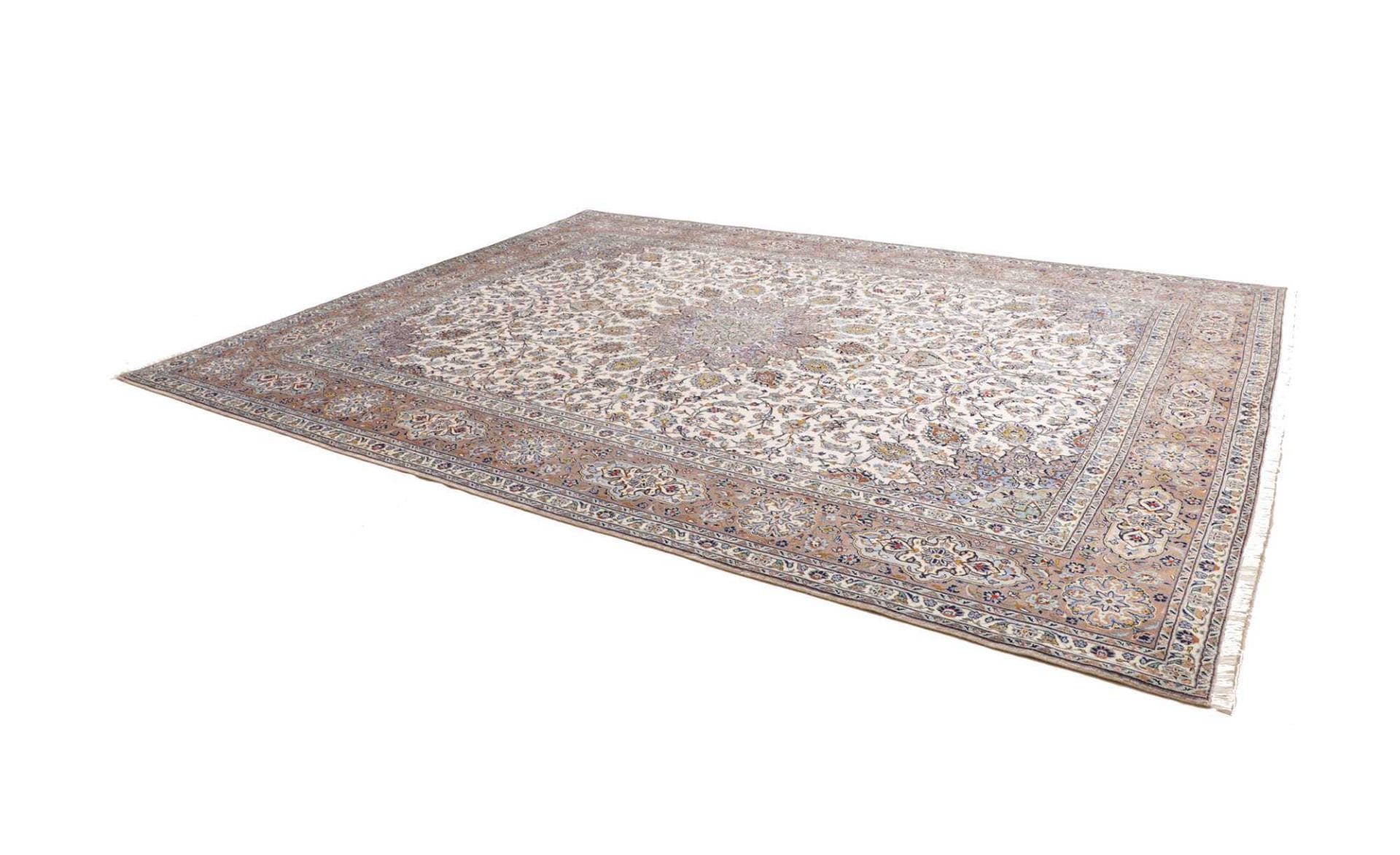 Hand-Knotted Wool Kashan Persian Rug, 301 × 389 cm