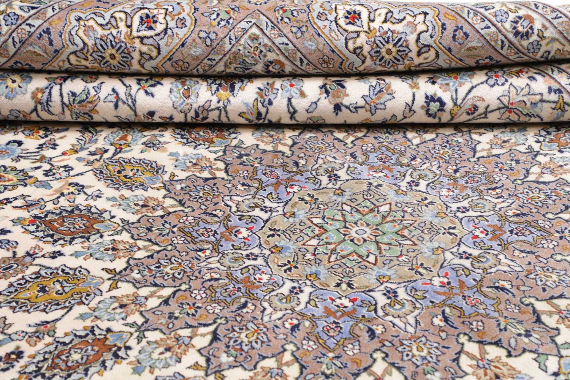 Hand-Knotted Wool Kashan Persian Rug, 301 × 389 cm