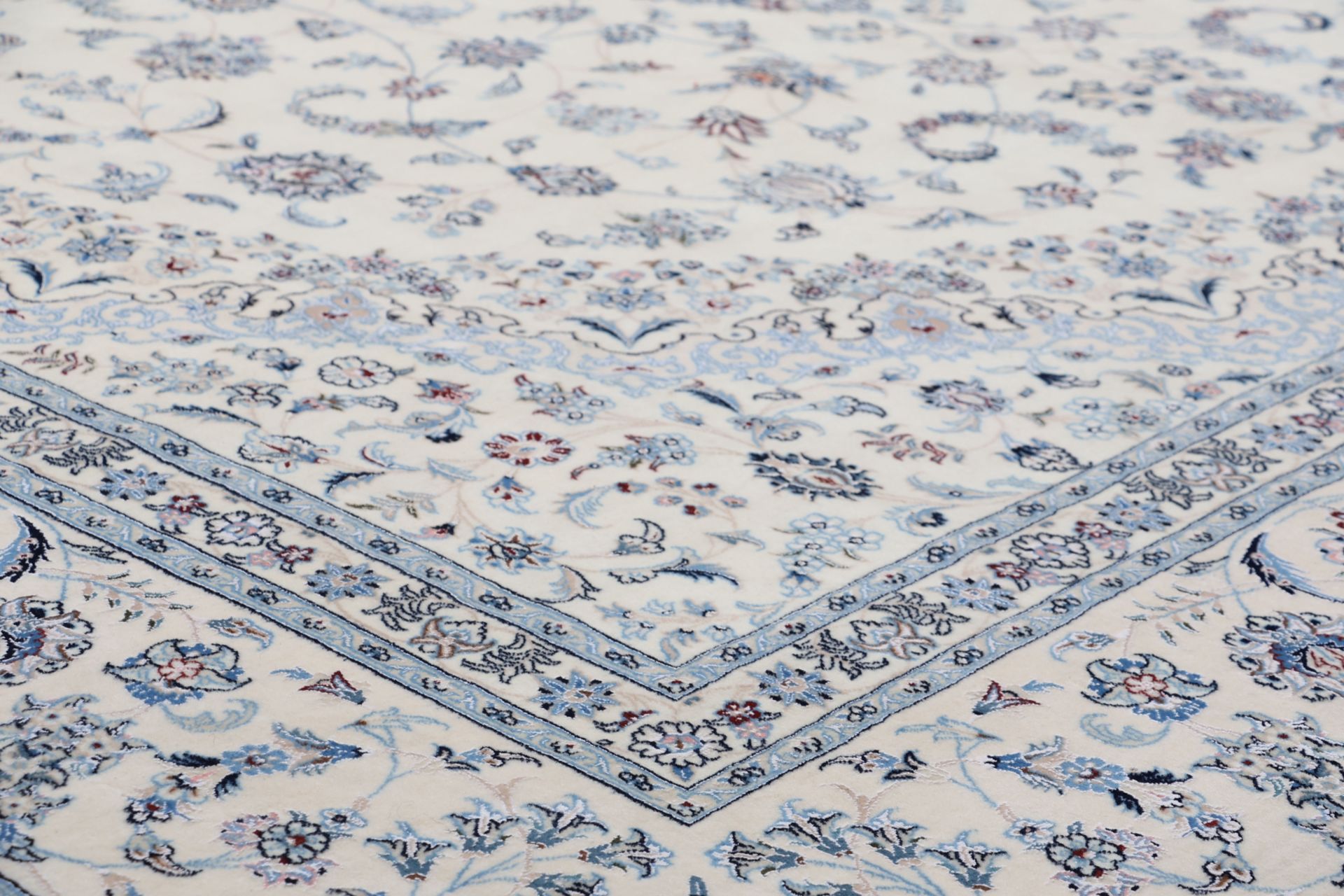 Nain Persian Rug 300 × 410 cm, Wool & Silk, hand-knotted