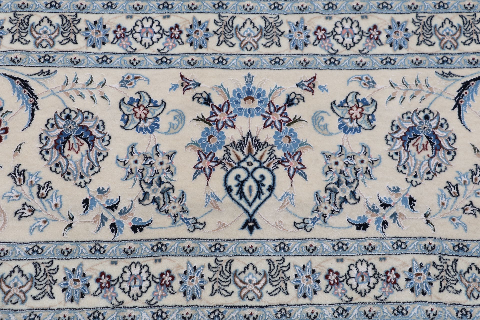 Nain Persian Rug 300 × 410 cm, Wool & Silk, hand-knotted