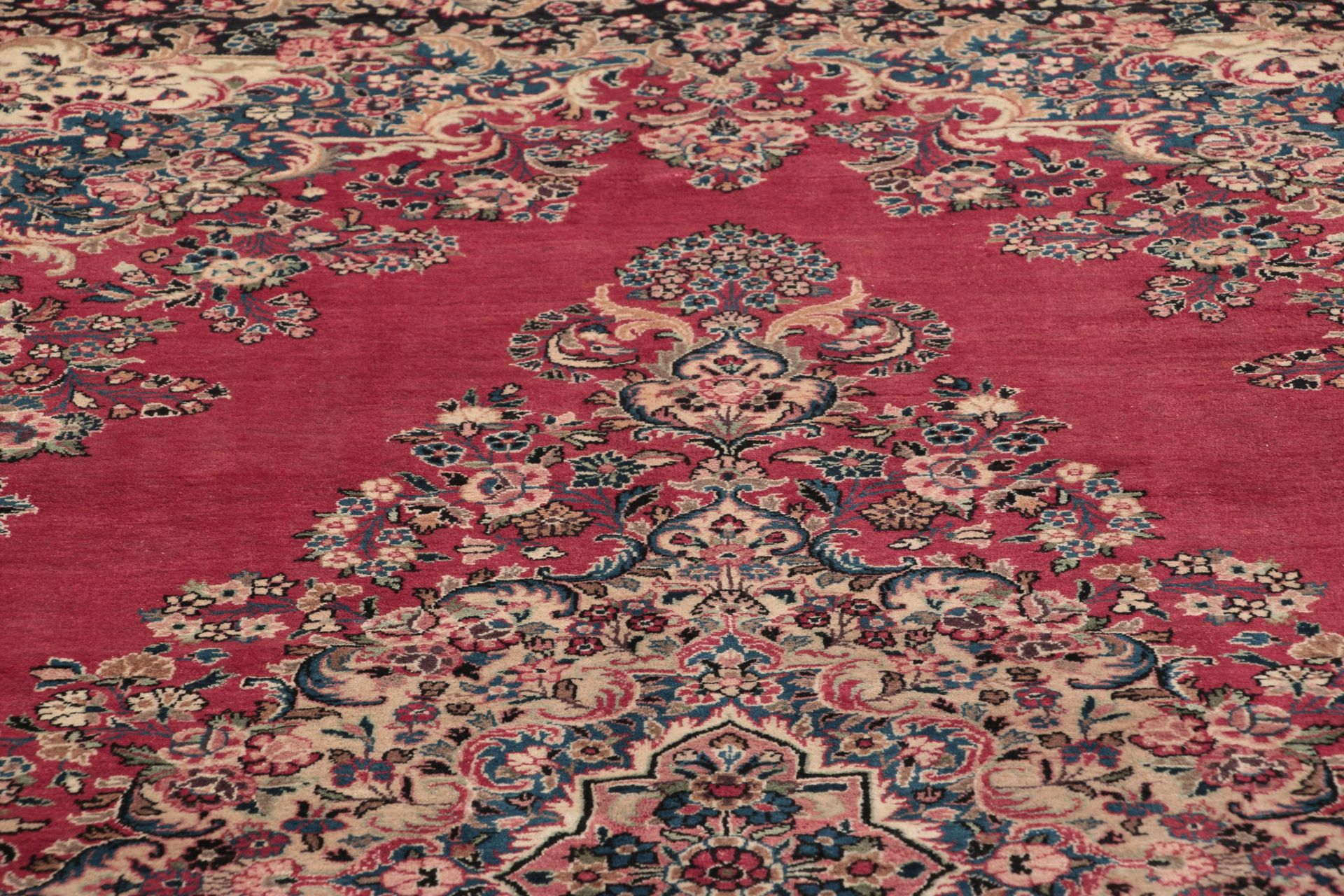 Bijar Persian Rug 275 × 385 cm, Wool, hand-knotted